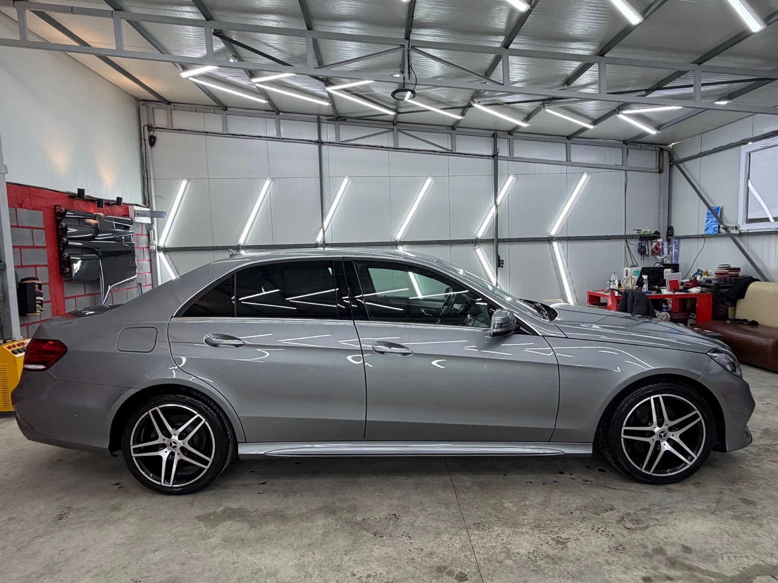 Mercedes-Benz E 300 AMG-LINE/Нов внос от Белгия! - изображение 8