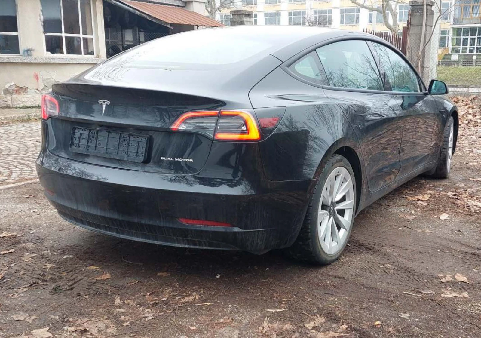 Tesla Model 3 LR AWD - изображение 3