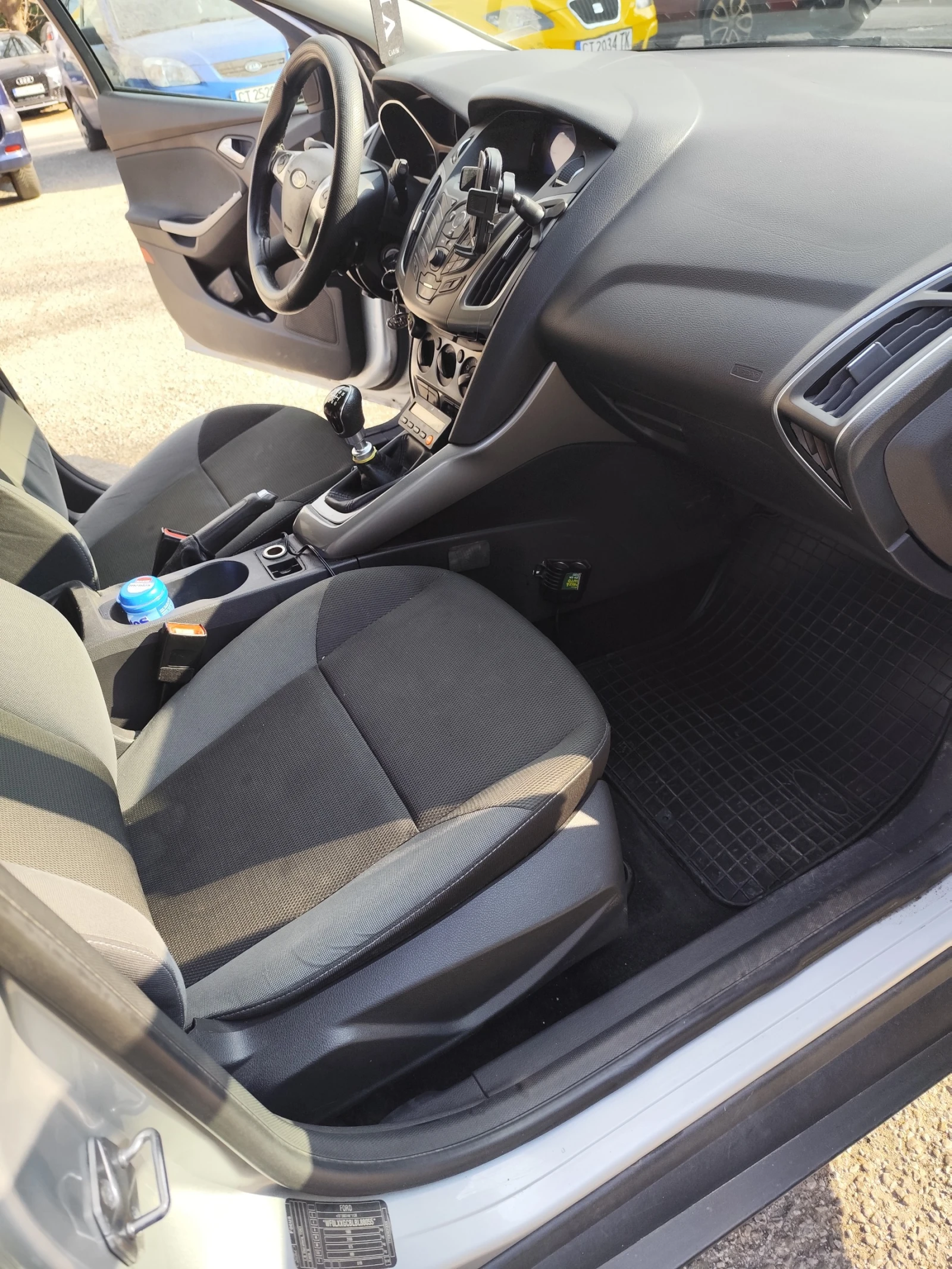 Ford Focus 1.6 HDI, снимка 11 - Автомобили и джипове - 53739457