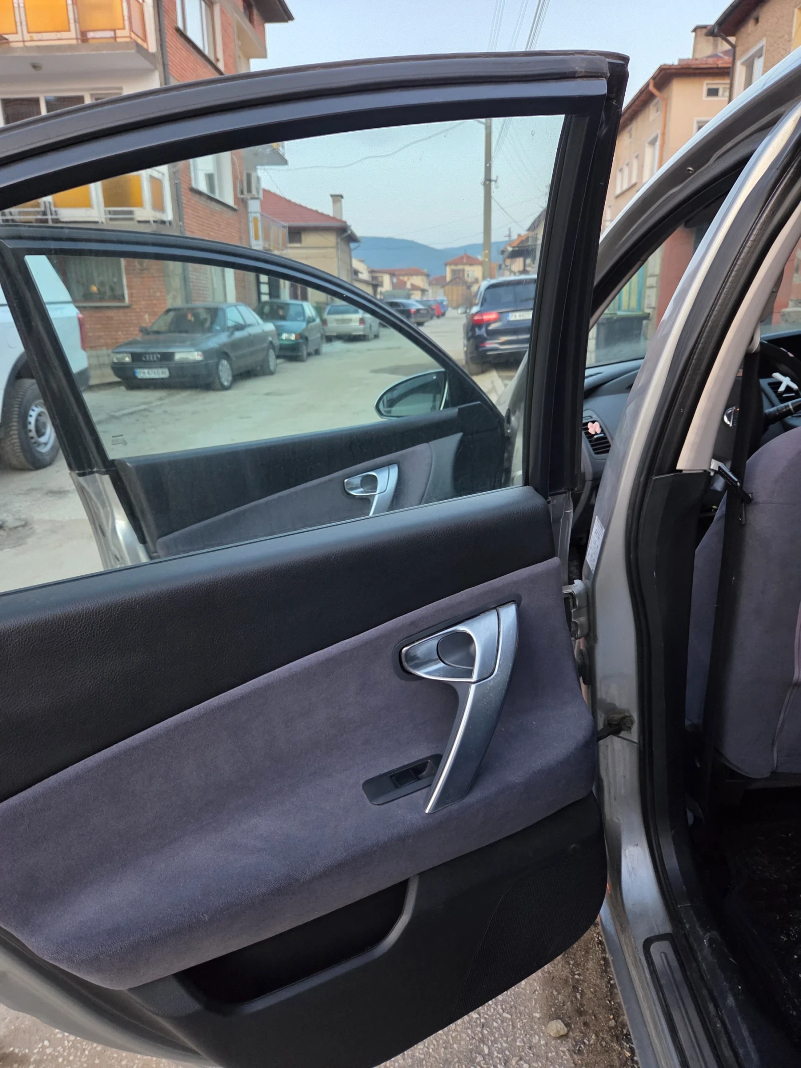 Nissan Primera, снимка 4 - Автомобили и джипове - 53760171