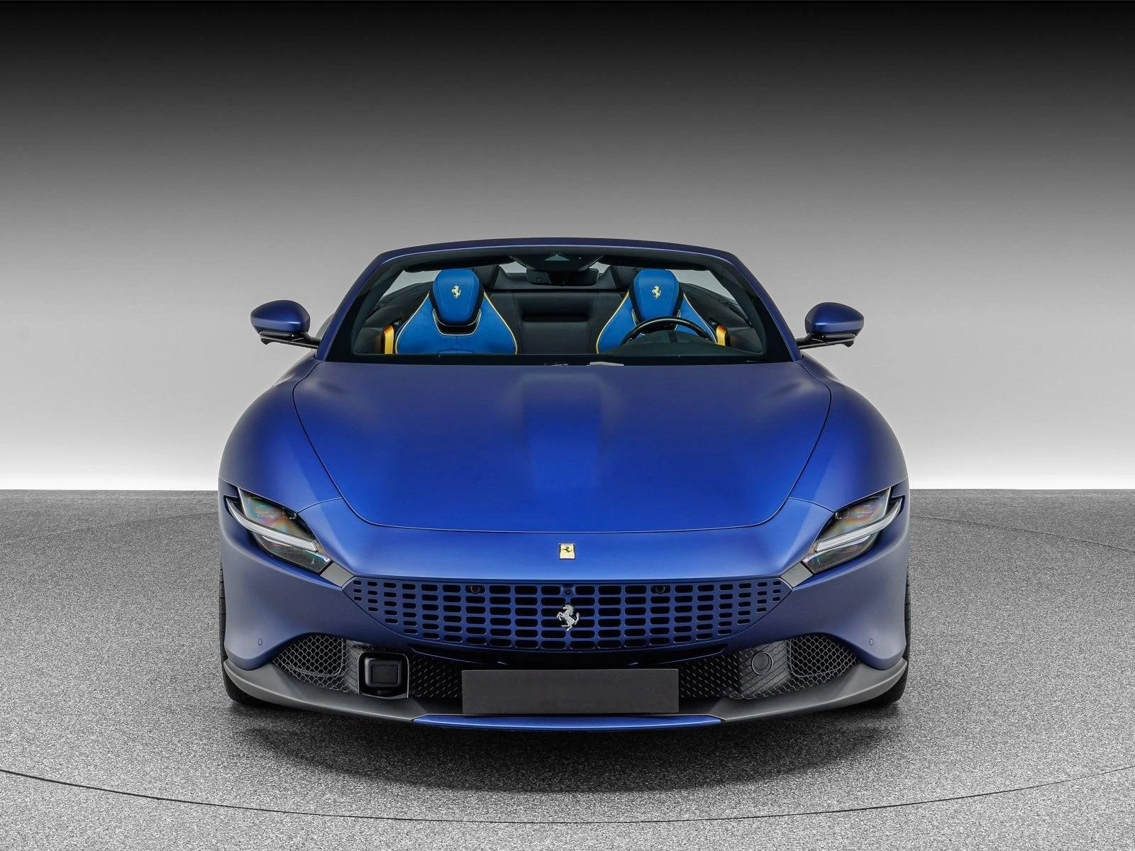Ferrari Roma SPIDER/CARBON/CERAMIC/JBL/BLU ELETTRICO OPACO, снимка 2 - Автомобили и джипове - 53816169