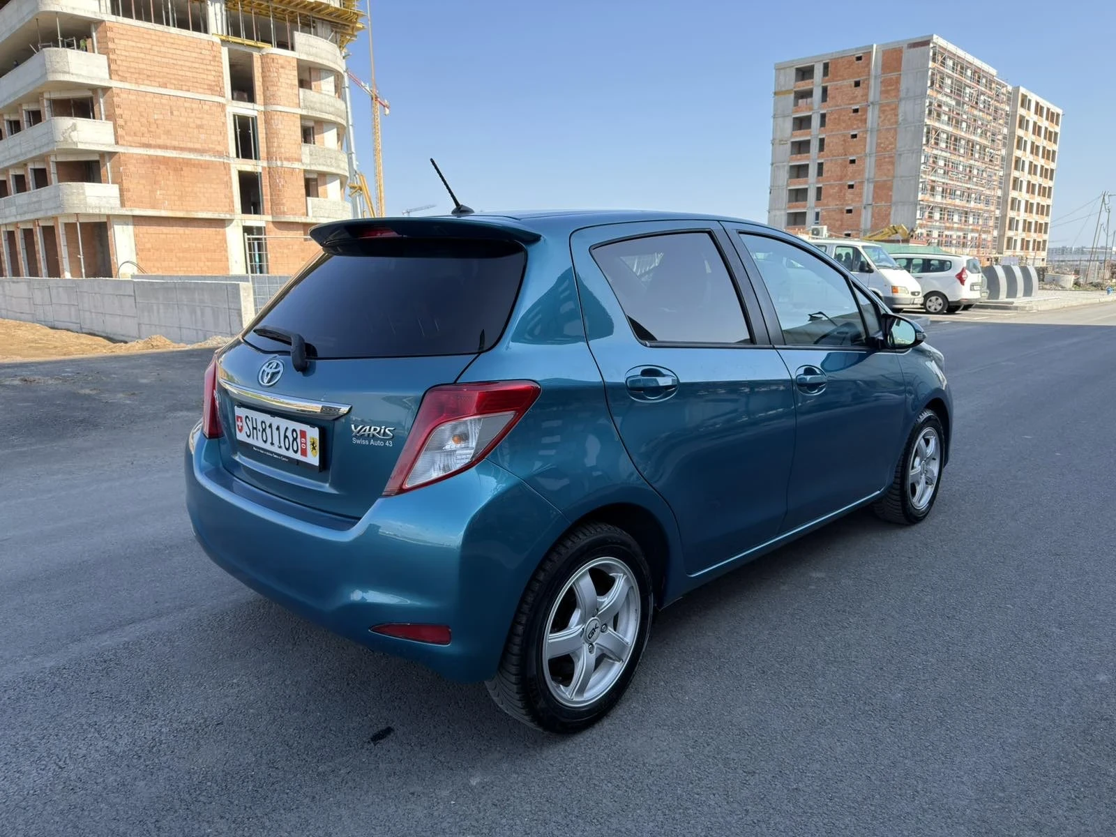 Toyota Yaris 1.3 VVT-i, снимка 5 - Автомобили и джипове - 53978796