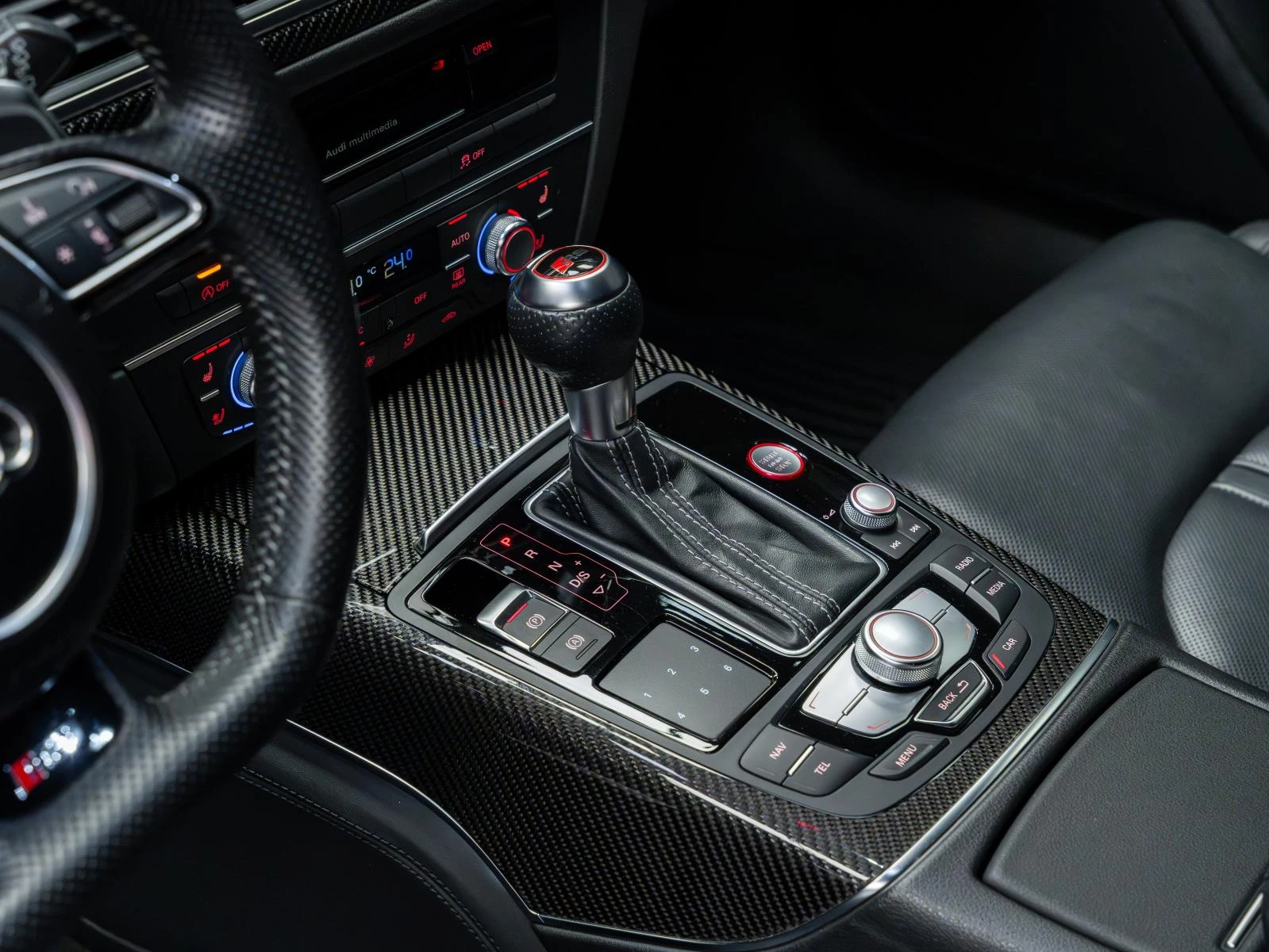 Audi Rs6 AVANT* QUATTRO* BOSE* CERAMIC* ОБДУХВ* NAVI* MEMOR, снимка 7 - Автомобили и джипове - 53985938