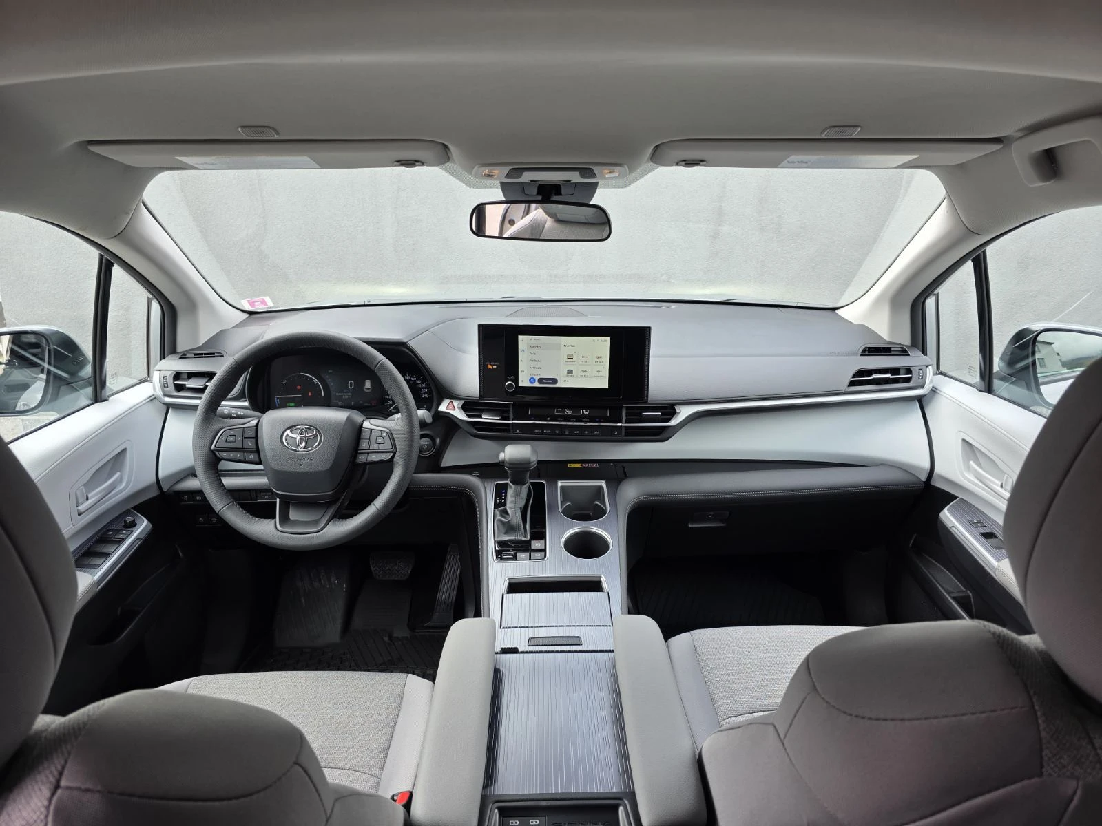 Toyota Sienna 2.5L LE HYBRID AWD, снимка 11 - Автомобили и джипове - 54079061