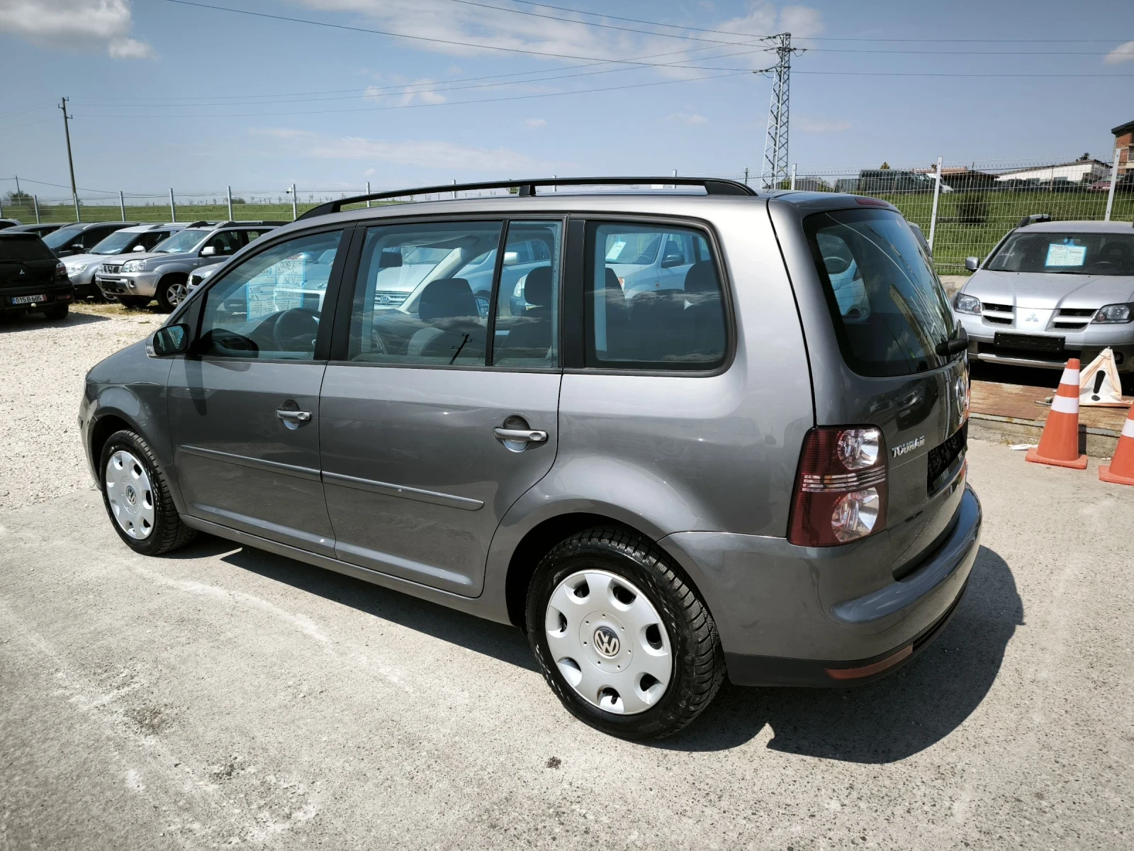VW Touran 1.9TDI , снимка 7 - Автомобили и джипове - 54246737