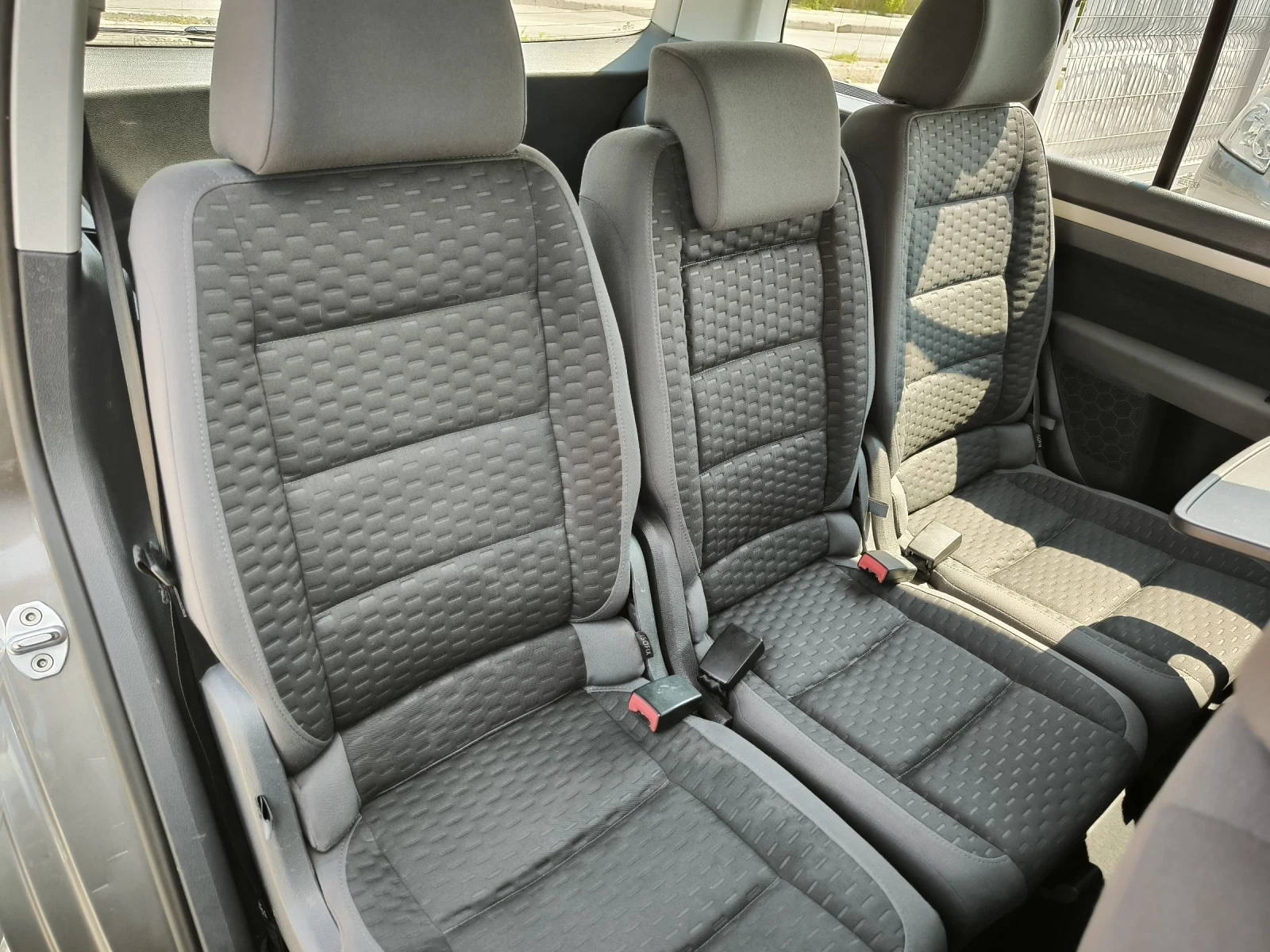 VW Touran 1.9TDI , снимка 13 - Автомобили и джипове - 54246737