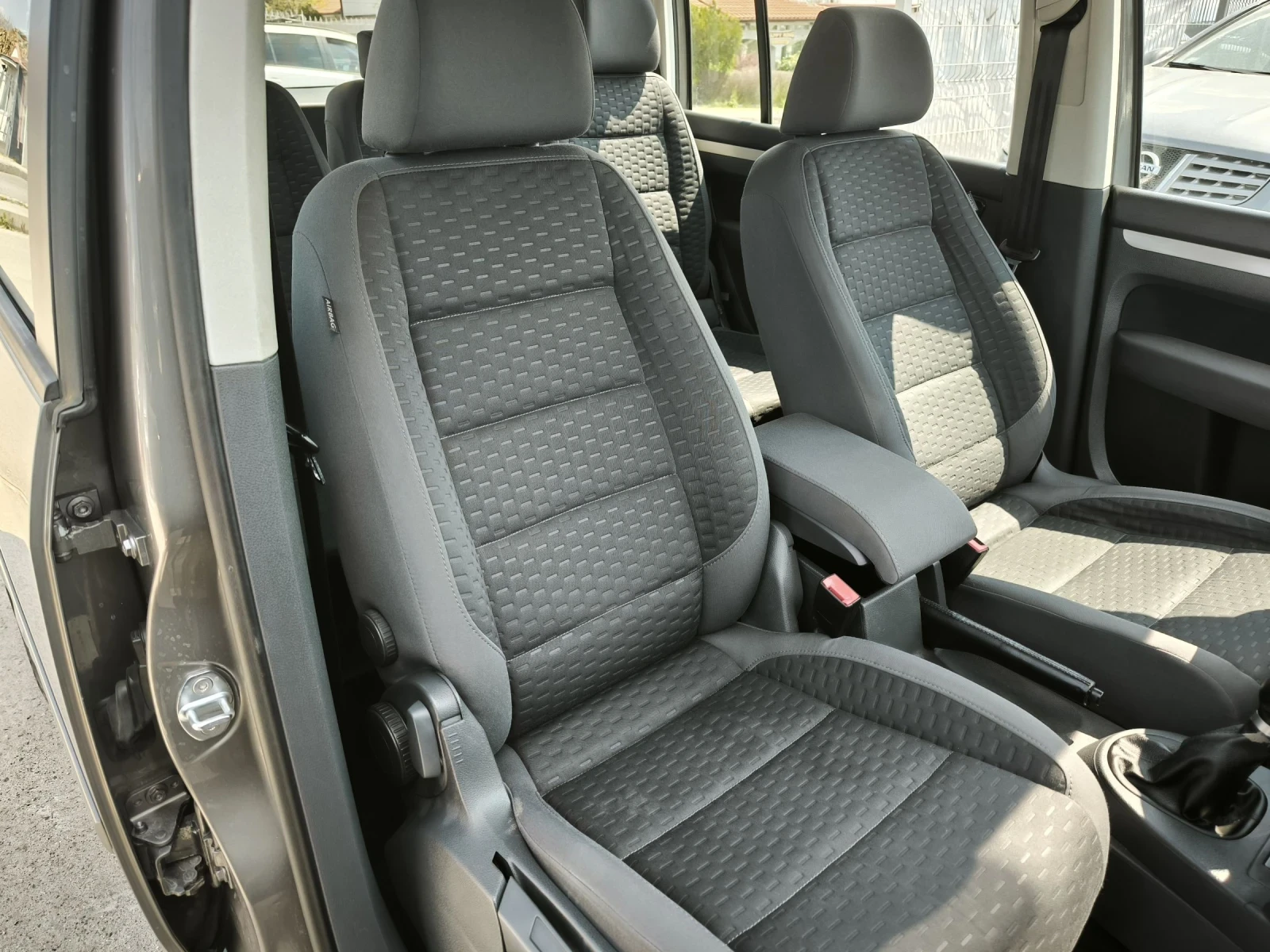 VW Touran 1.9TDI , снимка 10 - Автомобили и джипове - 54246737