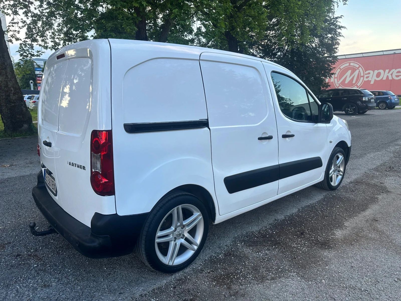 Peugeot Partner 1.6 HDI, снимка 4 - Автомобили и джипове - 54794687