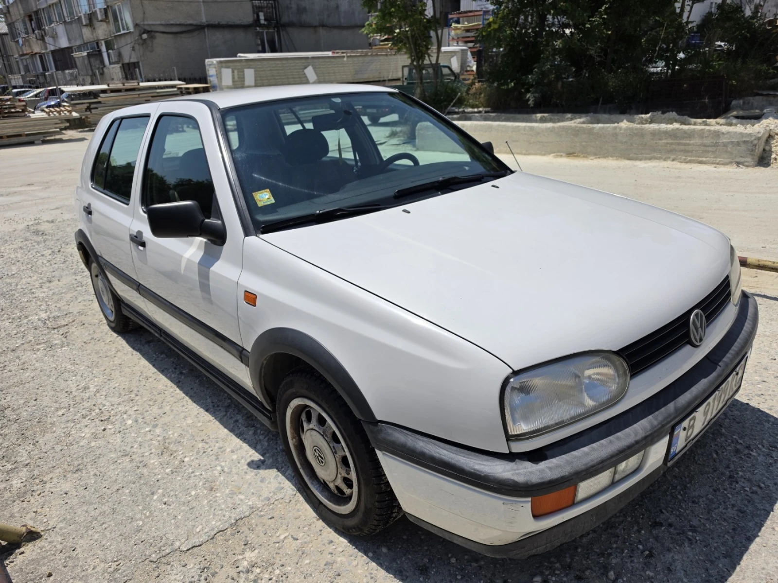 VW Golf 1.6 GT, снимка 2 - Автомобили и джипове - 55186213