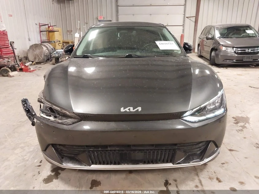 Kia EV6 Wind, снимка 12 - Автомобили и джипове - 55188406
