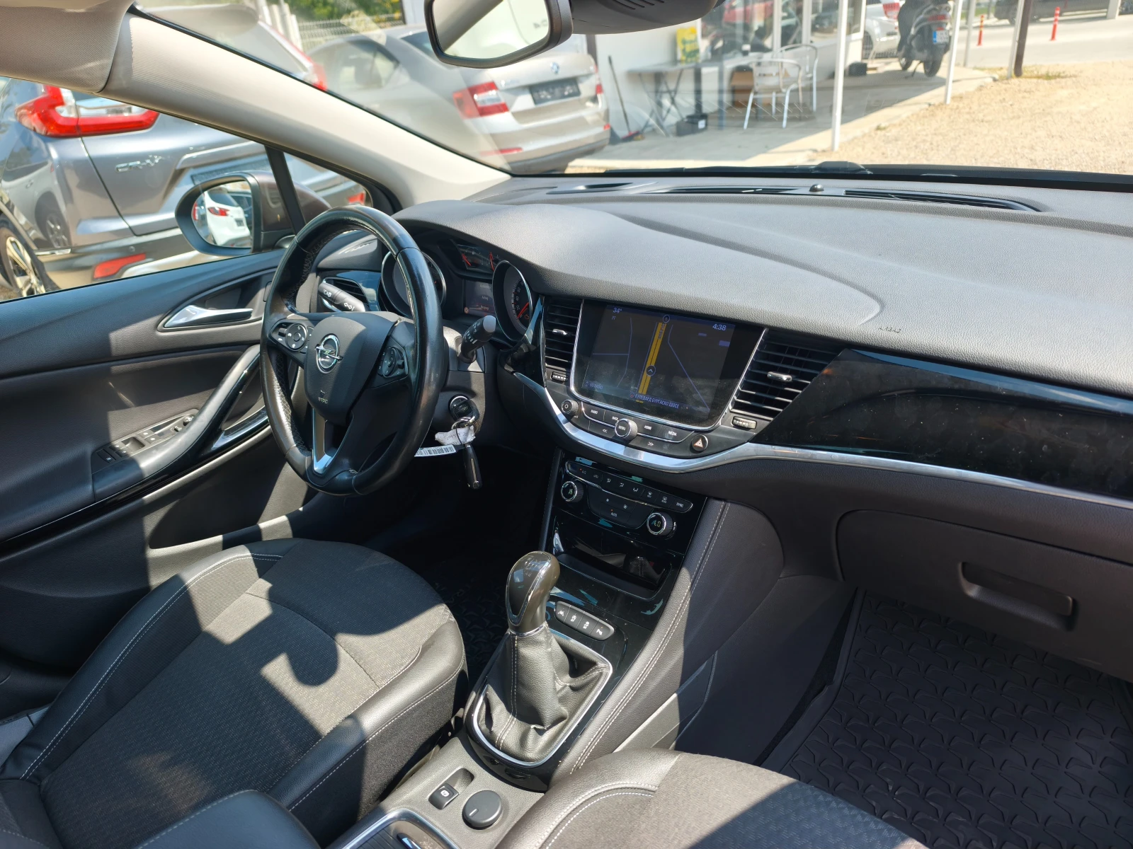 Opel Astra КАТО НОВА, снимка 14 - Автомобили и джипове - 55563062