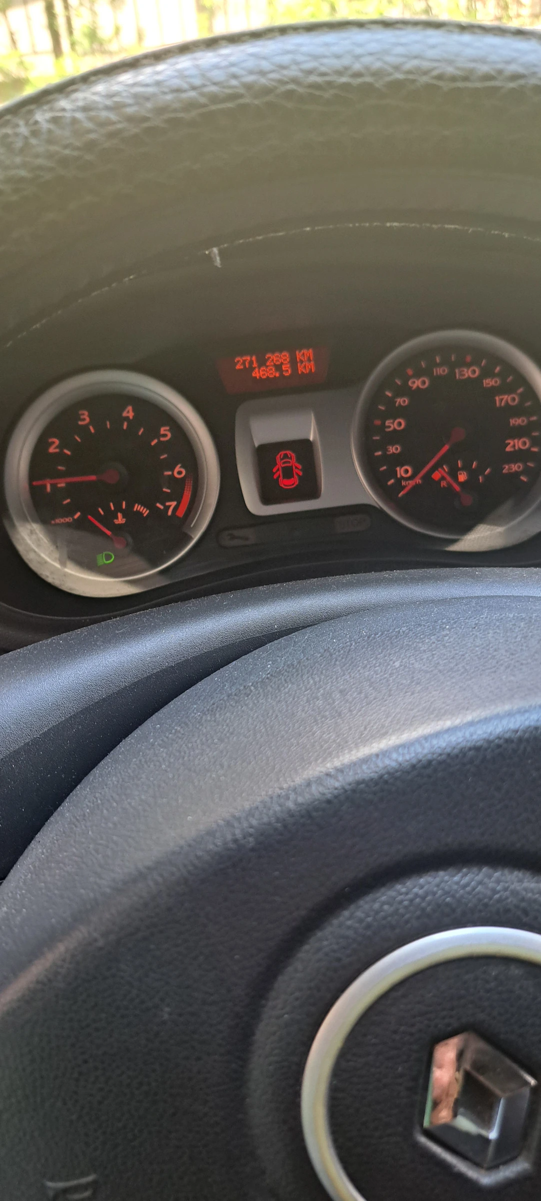 Renault Clio, снимка 9 - Автомобили и джипове - 55645515