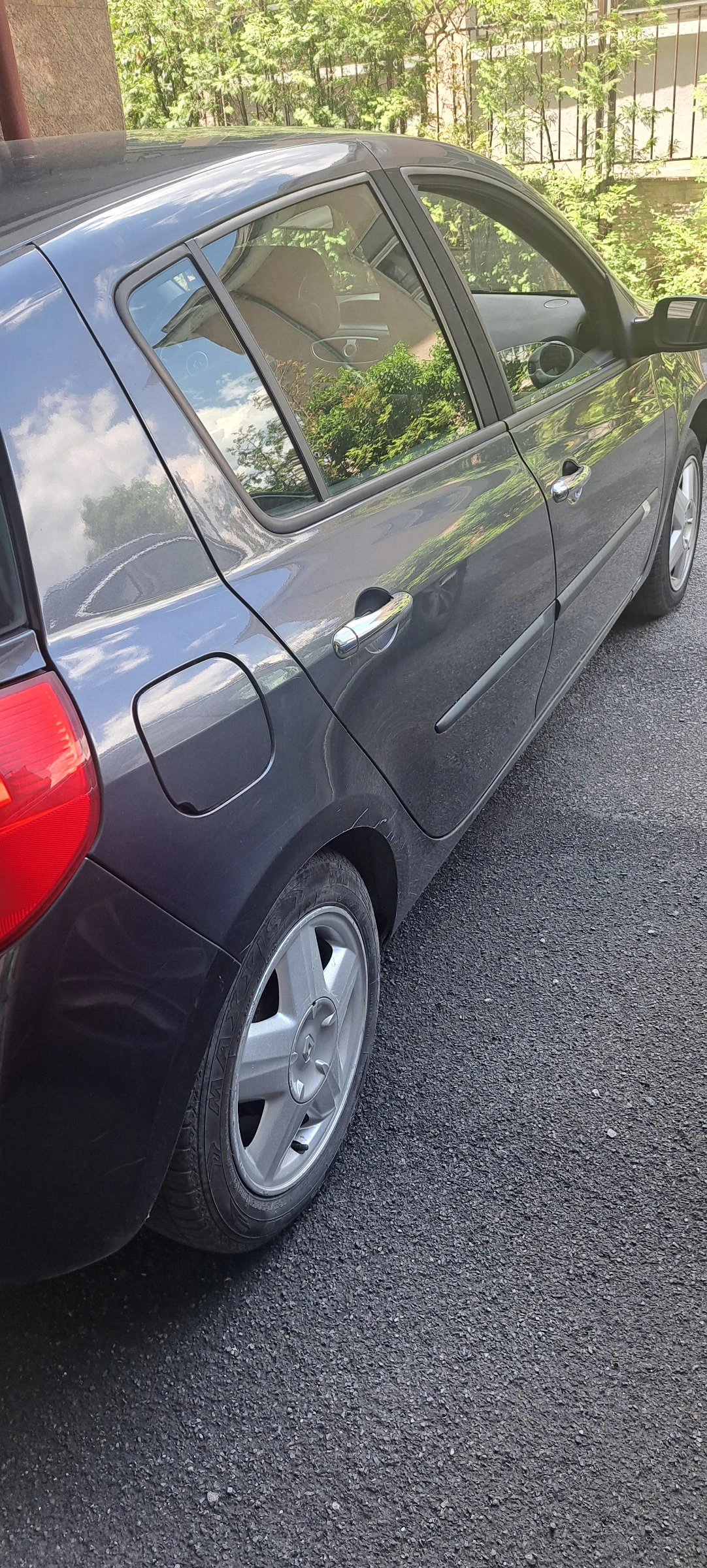 Renault Clio, снимка 4 - Автомобили и джипове - 55645515