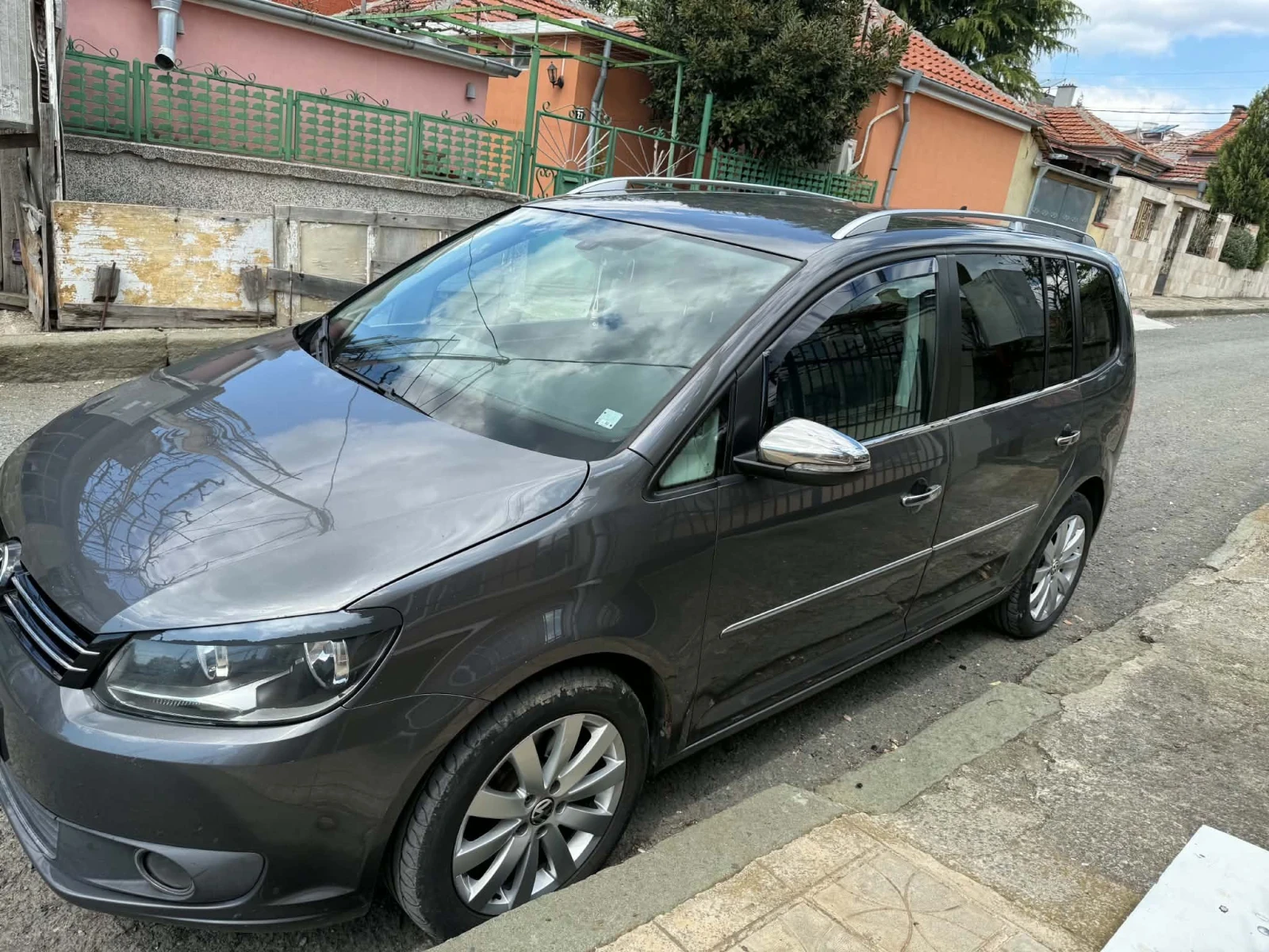 VW Touran, снимка 13 - Автомобили и джипове - 55903765