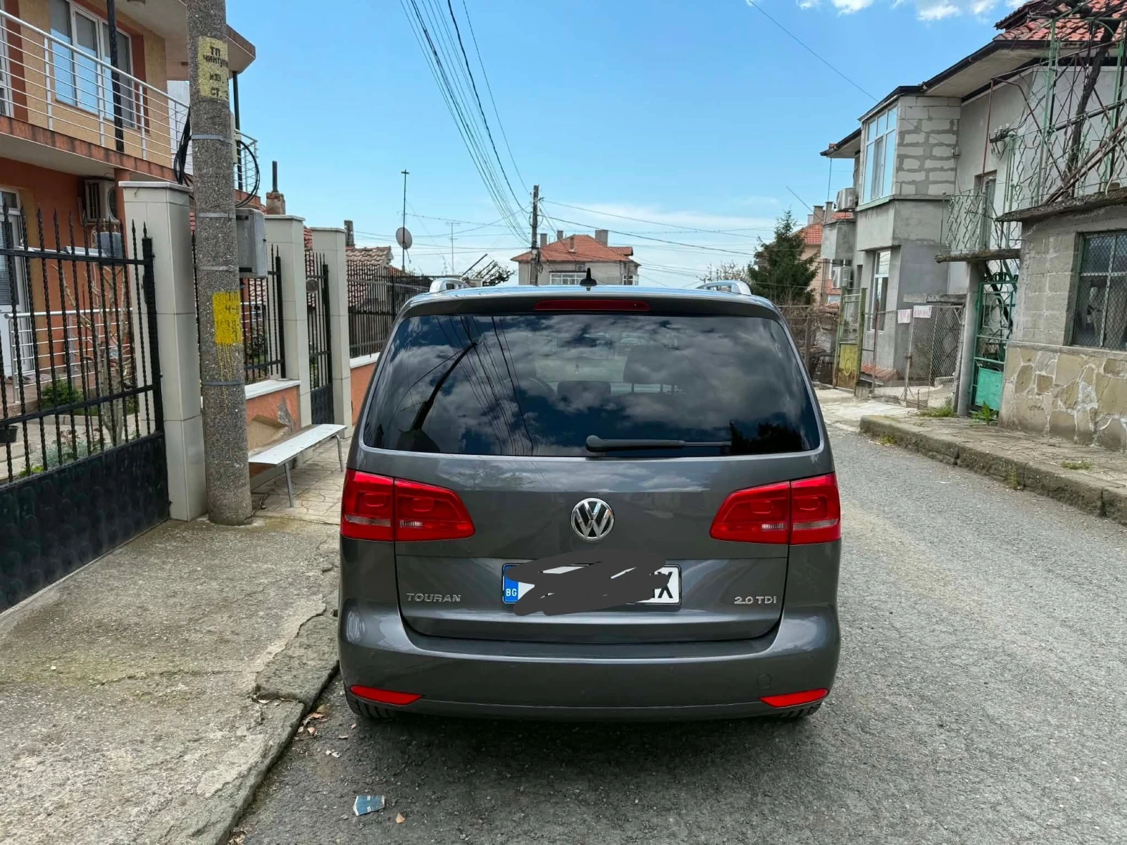 VW Touran, снимка 2 - Автомобили и джипове - 55903765