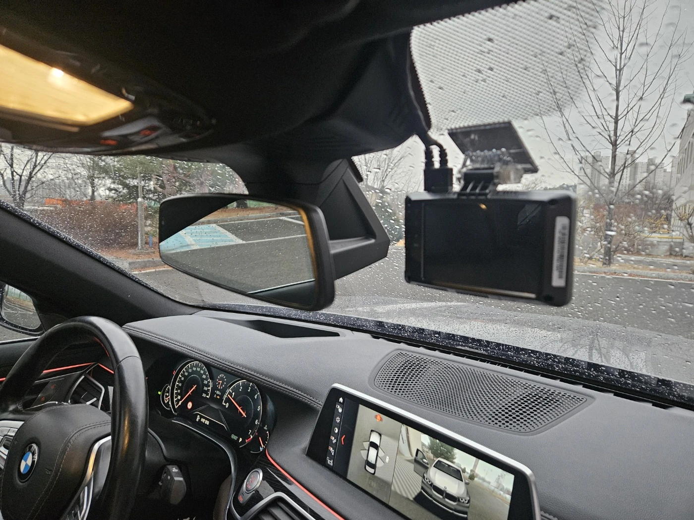 BMW 740 M-PK* ОБДУХ* МАСАЖ* 360* HUD* DIS* TV* SOFT-CLOSE*, снимка 12 - Автомобили и джипове - 56060258
