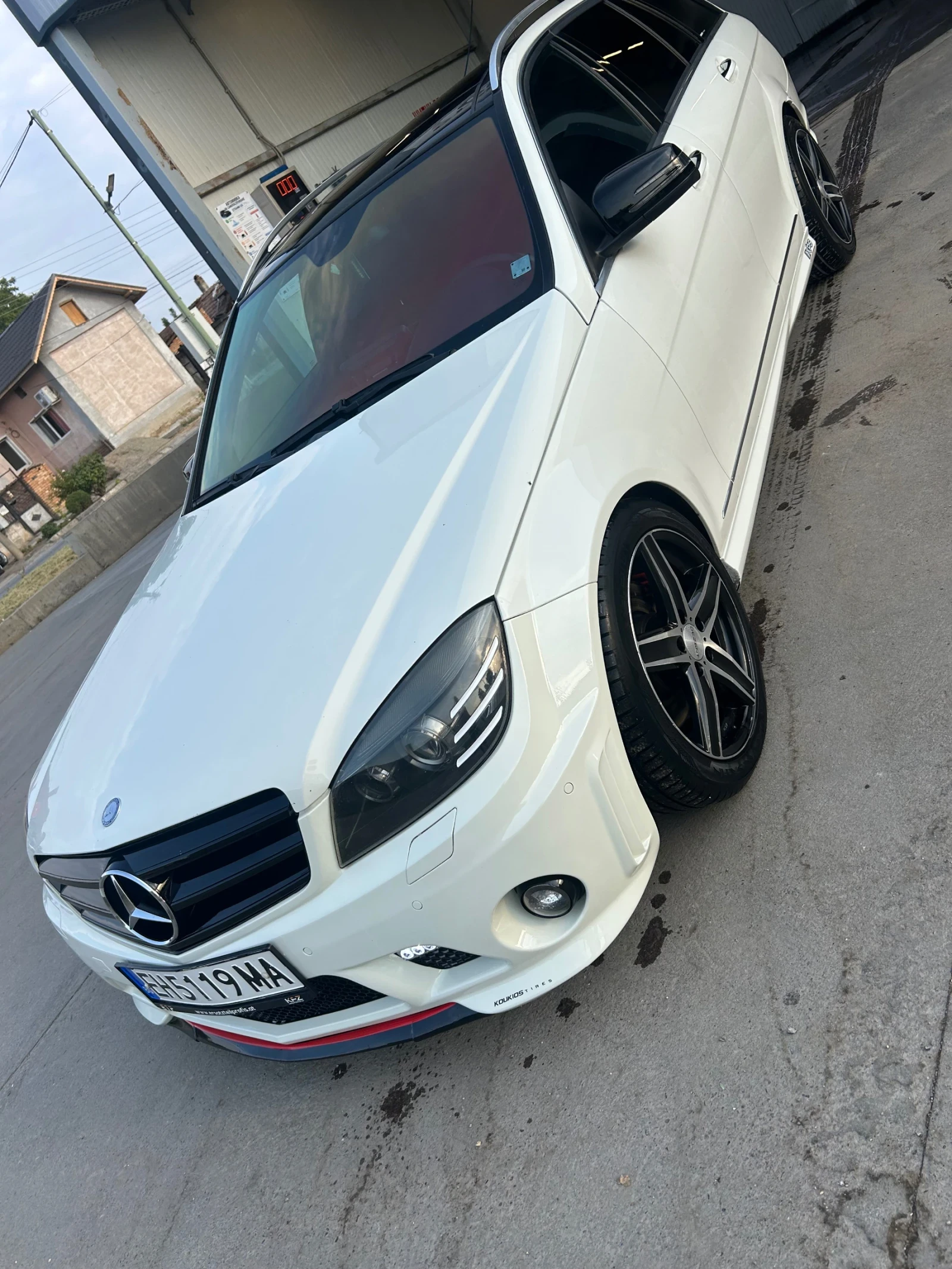 Mercedes-Benz C 32 AMG 320 4 magic