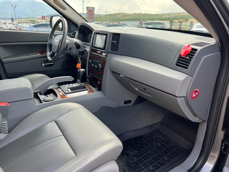 Jeep Grand cherokee 3.0d 77000kм, снимка 17 - Автомобили и джипове - 51404459