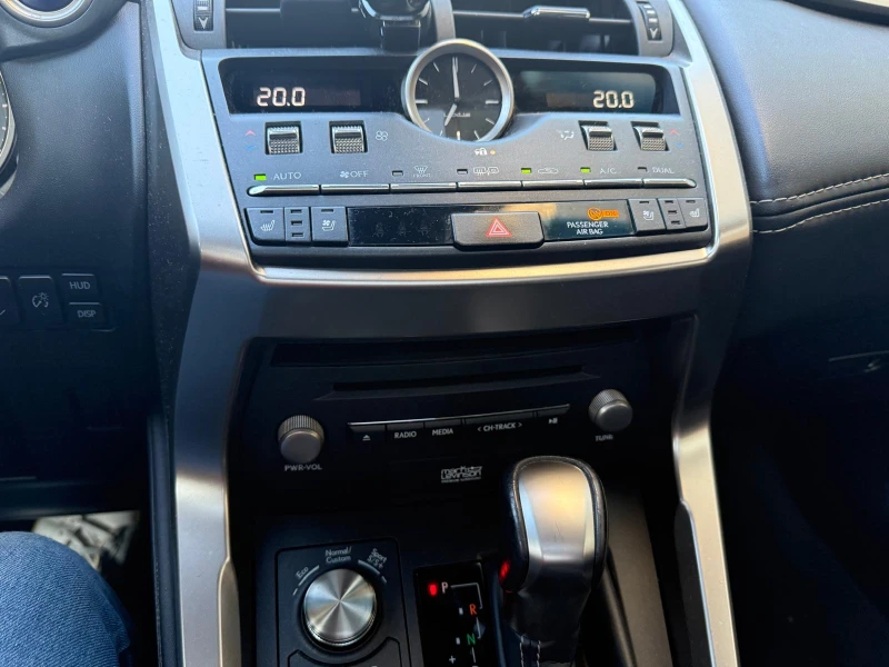 Lexus NX 300h 4WD Executive _ Full options, снимка 7 - Автомобили и джипове - 53401720