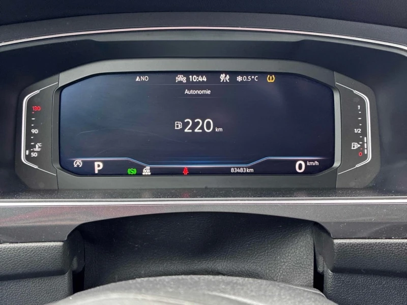 VW Tiguan * Comfortline R Line Black Edition * CARFAX * ЦЕНА, снимка 9 - Автомобили и джипове - 53462731