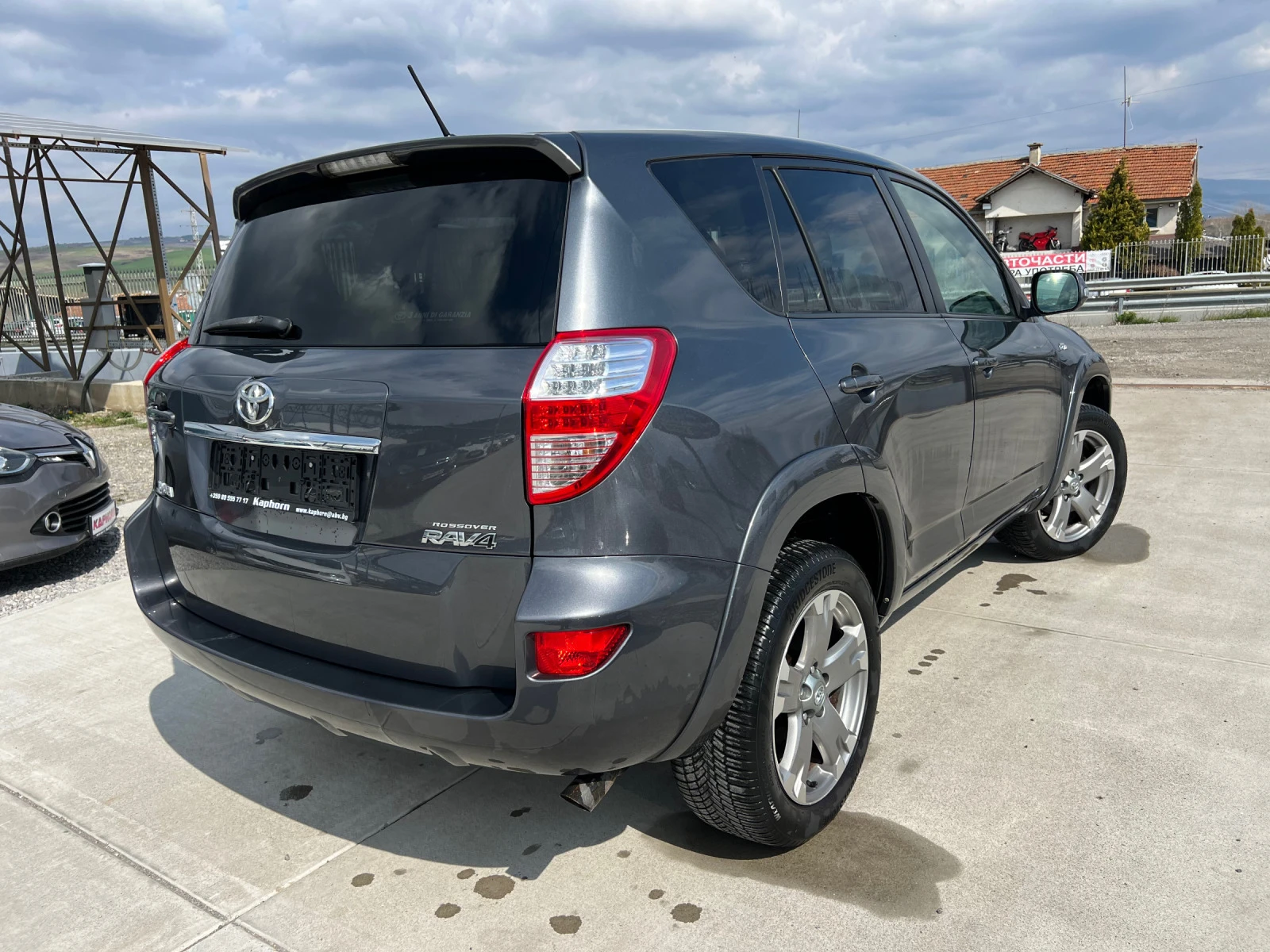 Toyota Rav4 2.0 - изображение 8