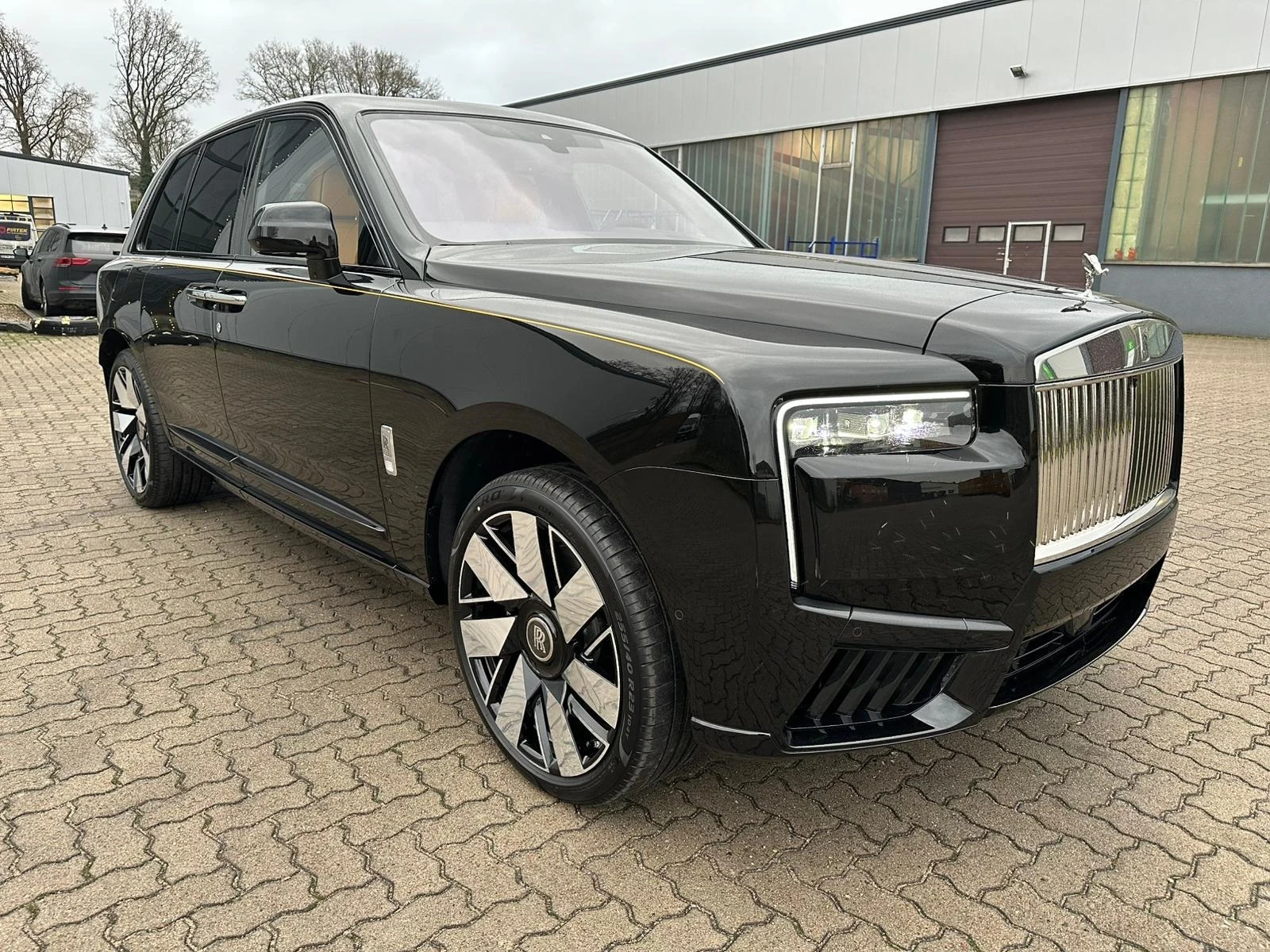 Rolls-Royce Cullinan II 6.7 V12 AWD - изображение 3