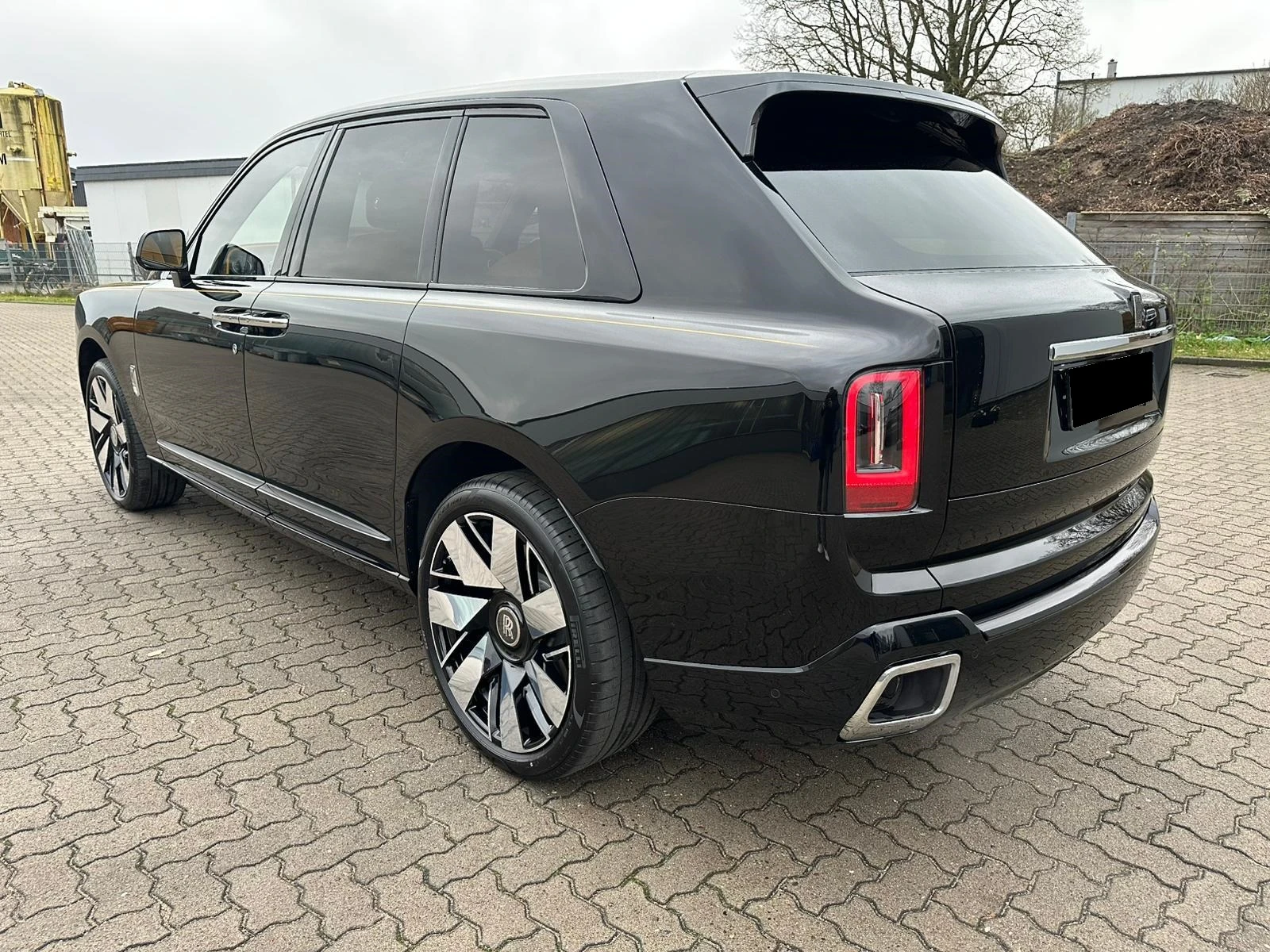 Rolls-Royce Cullinan II 6.7 V12 AWD - изображение 9