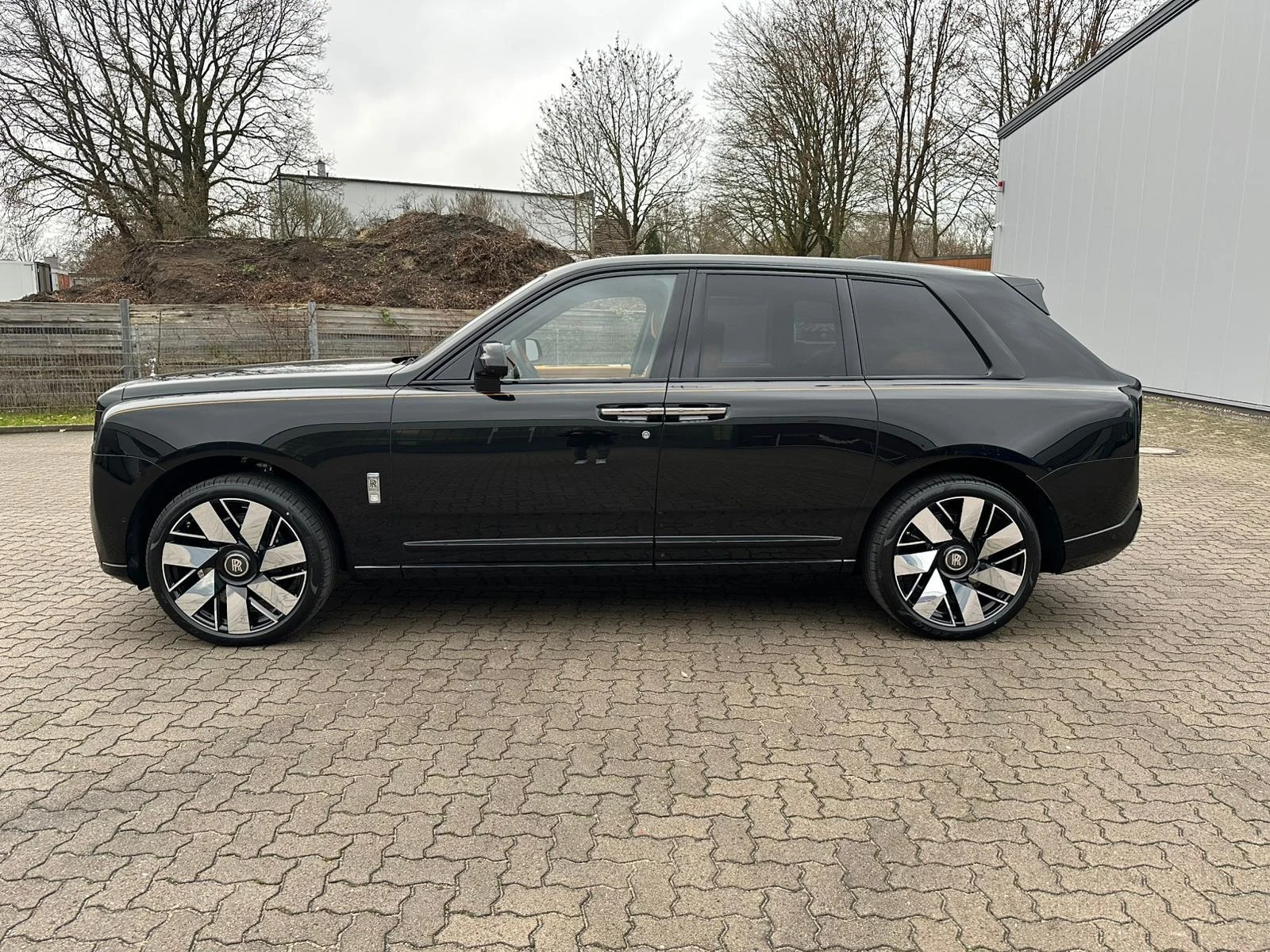 Rolls-Royce Cullinan II 6.7 V12 AWD - изображение 10