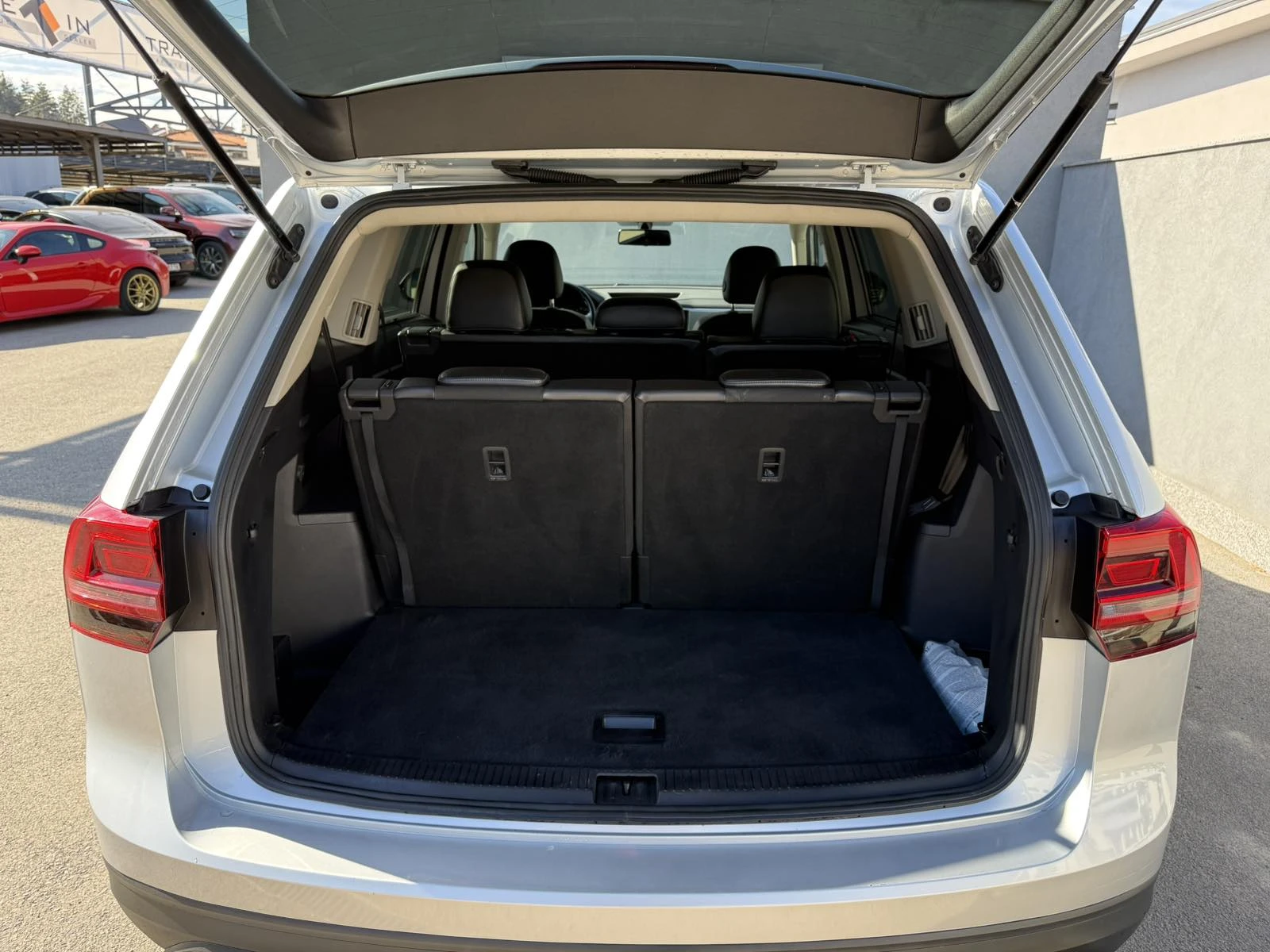 VW Atlas 3.6 V6 4Motion 7Местен - изображение 8