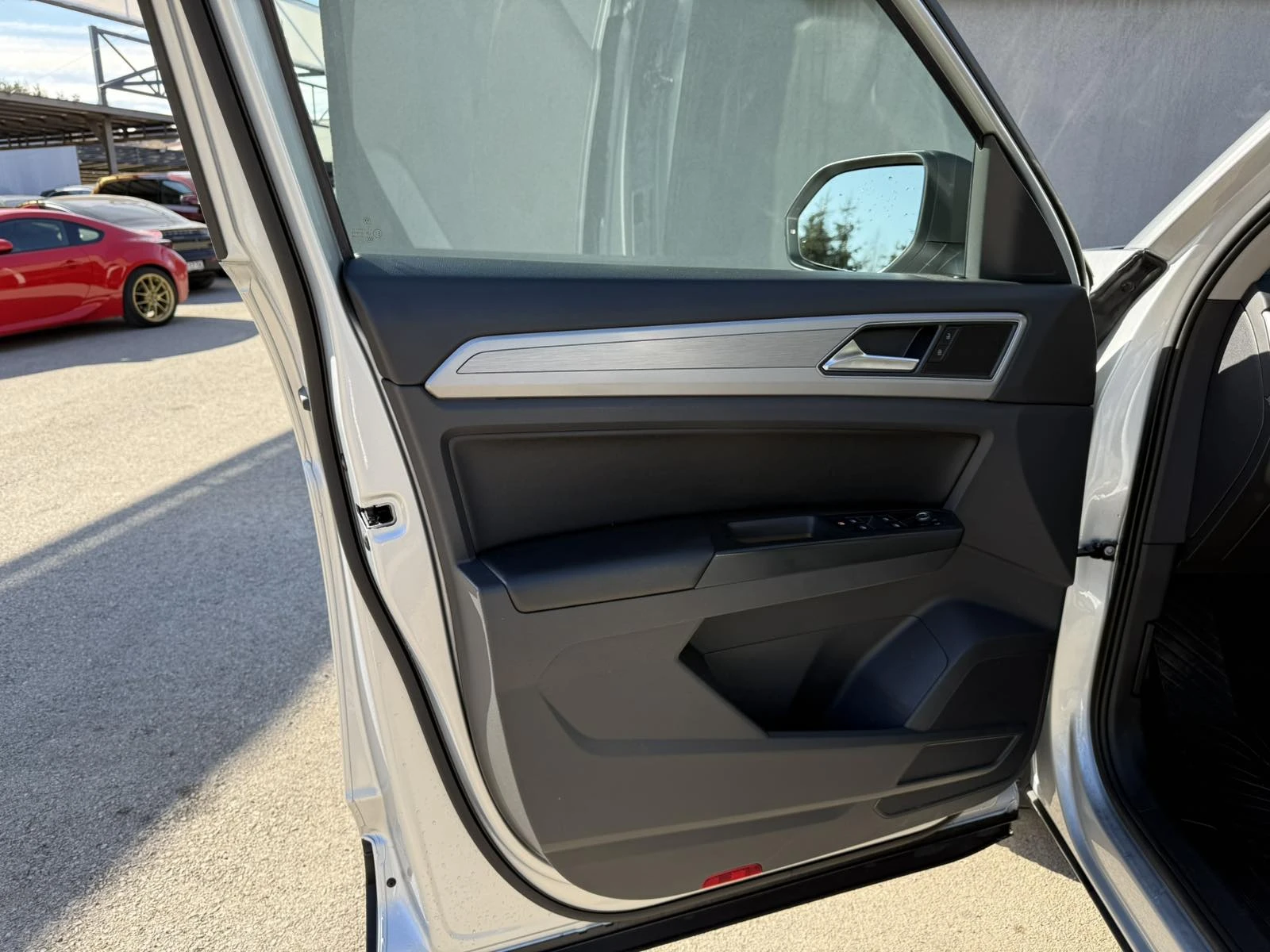 VW Atlas 3.6 V6 4Motion 7Местен - изображение 9