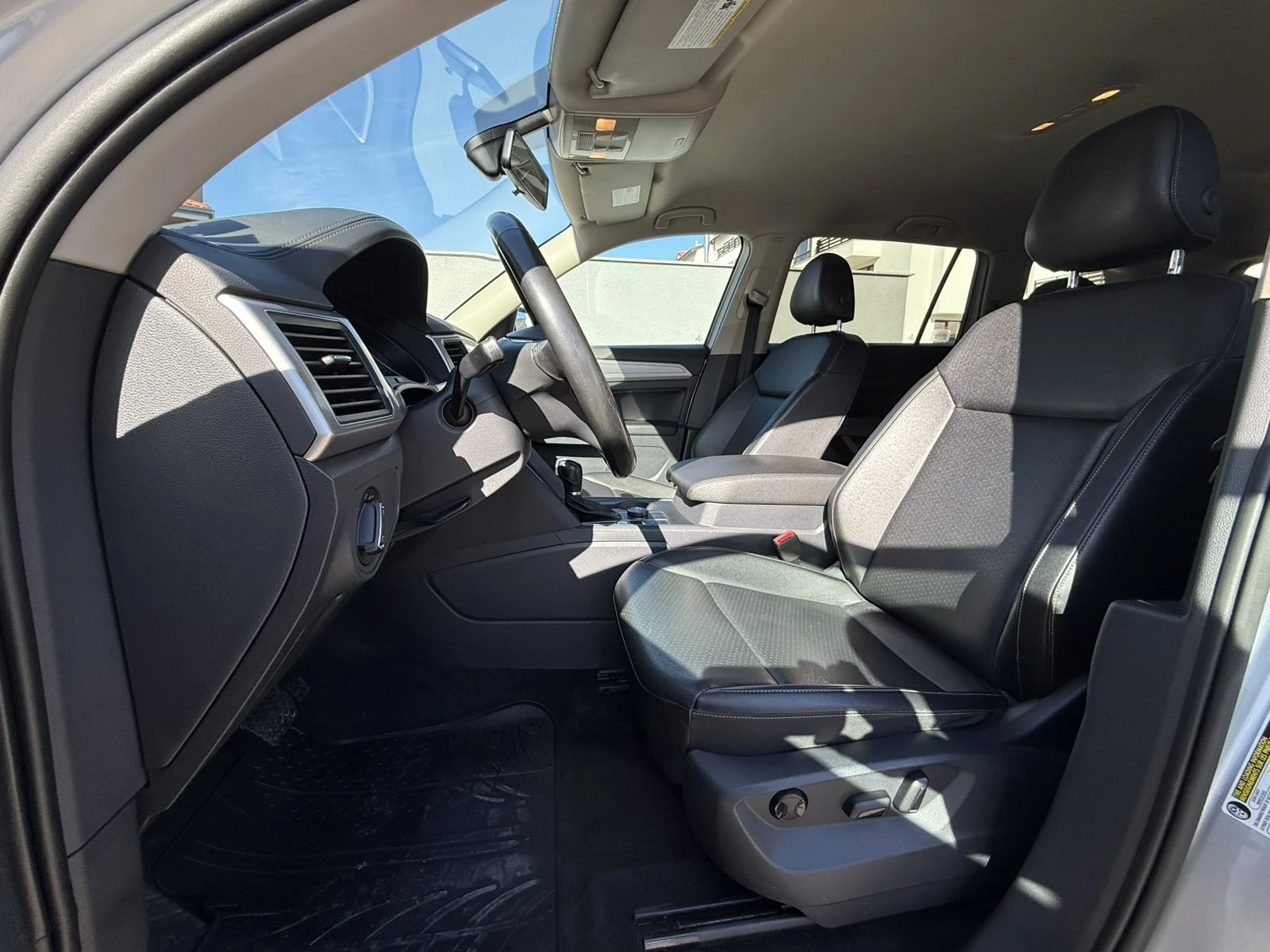 VW Atlas 3.6 V6 4Motion 7Местен - изображение 10