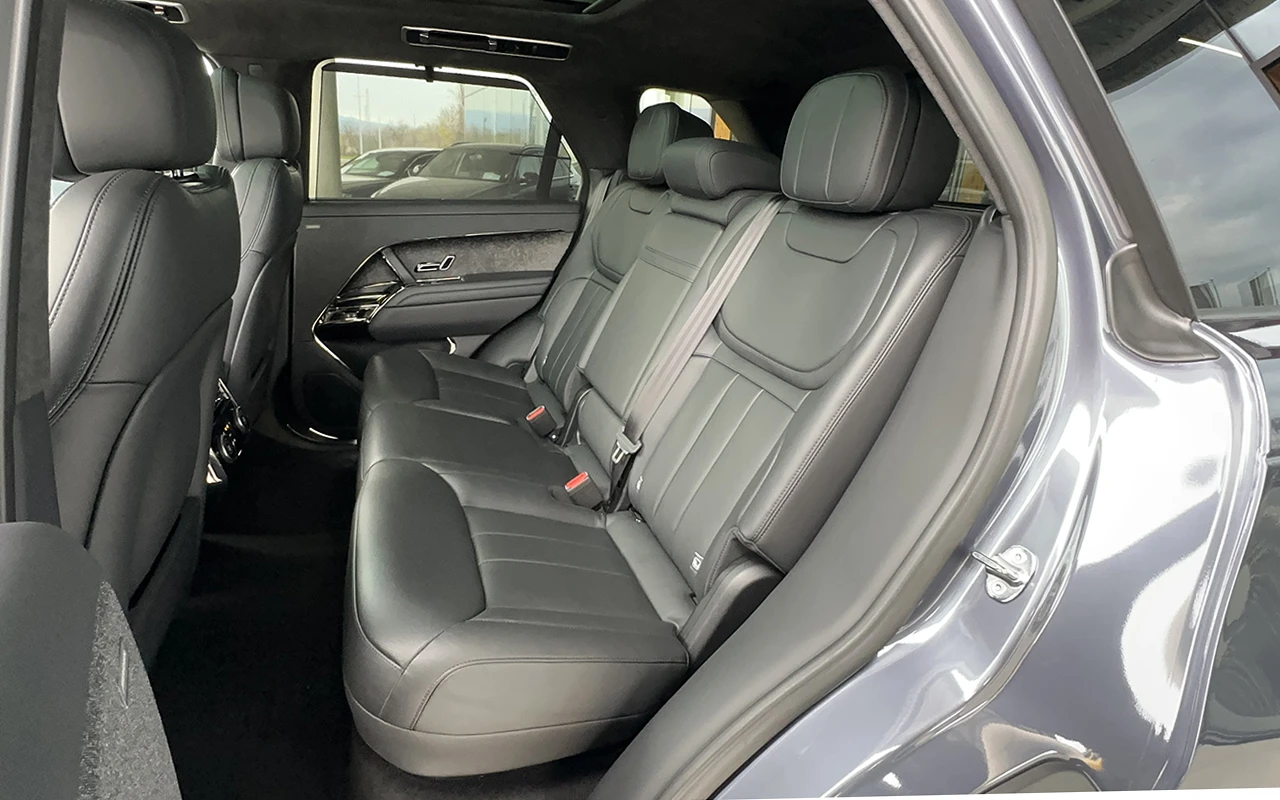 Land Rover Range Rover Sport First Edition, снимка 7 - Автомобили и джипове - 54081314