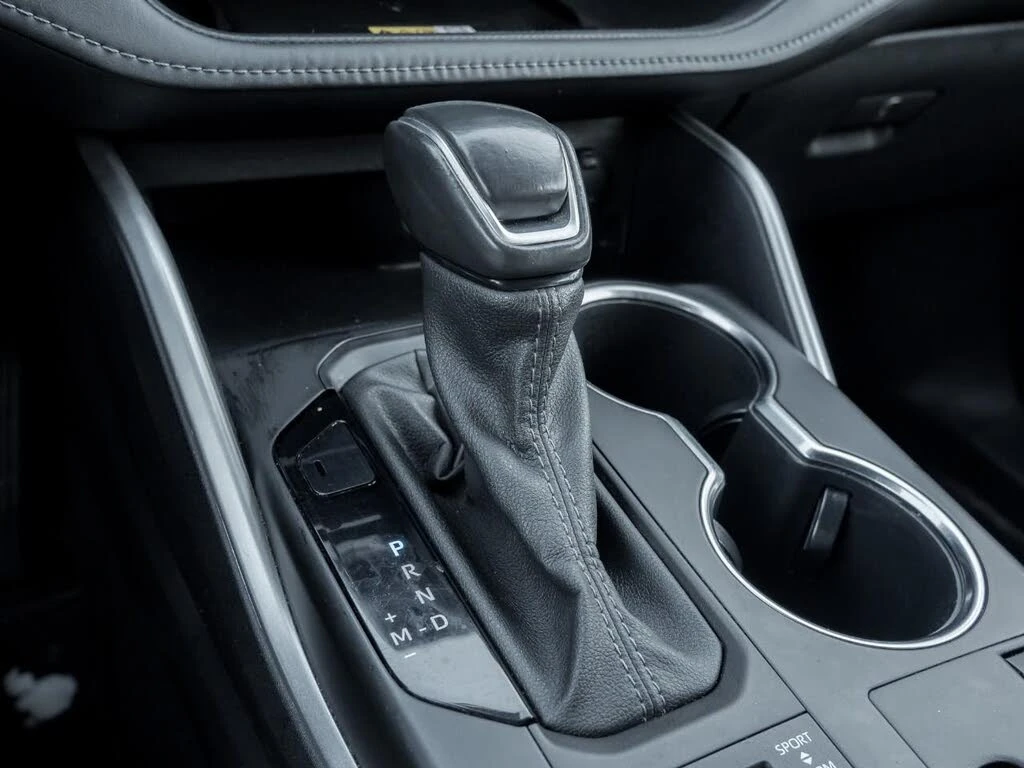 Toyota Highlander AWD* КОЖА* KEYLESS* ПОДГРЕВ* КАМЕРИ* ШИБИДАХ* , снимка 14 - Автомобили и джипове - 54161572