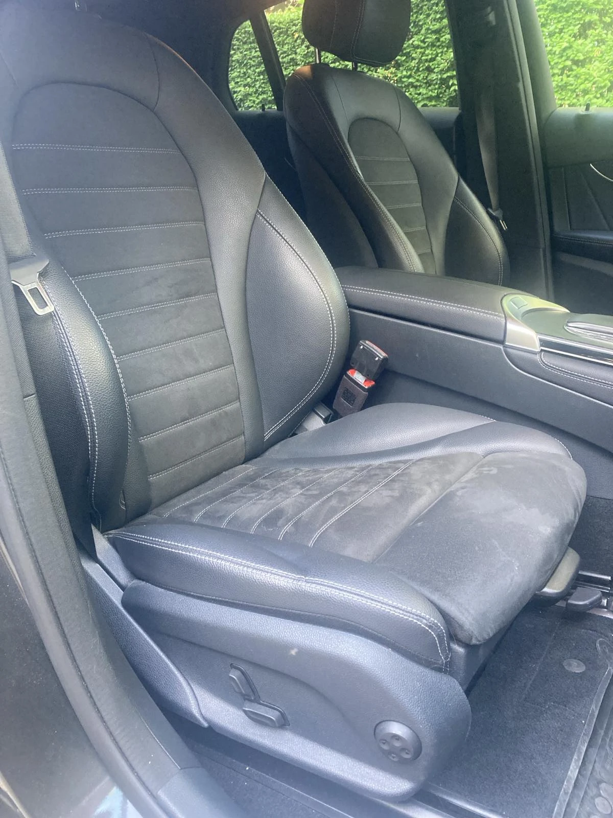 Mercedes-Benz GLC 300 AMG Line 49000km, снимка 9 - Автомобили и джипове - 54495674