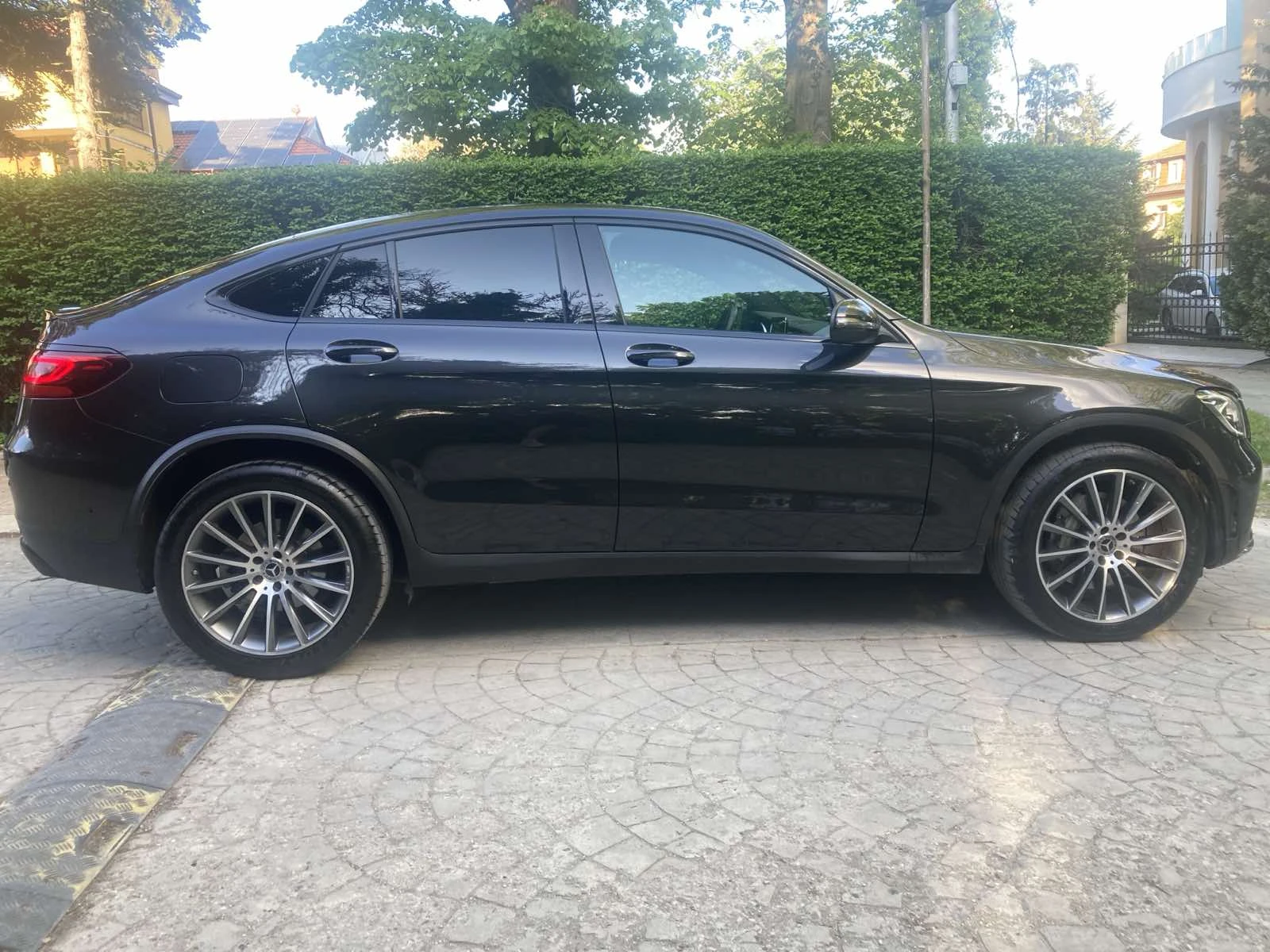 Mercedes-Benz GLC 300 AMG Line 49000km, снимка 4 - Автомобили и джипове - 54495674