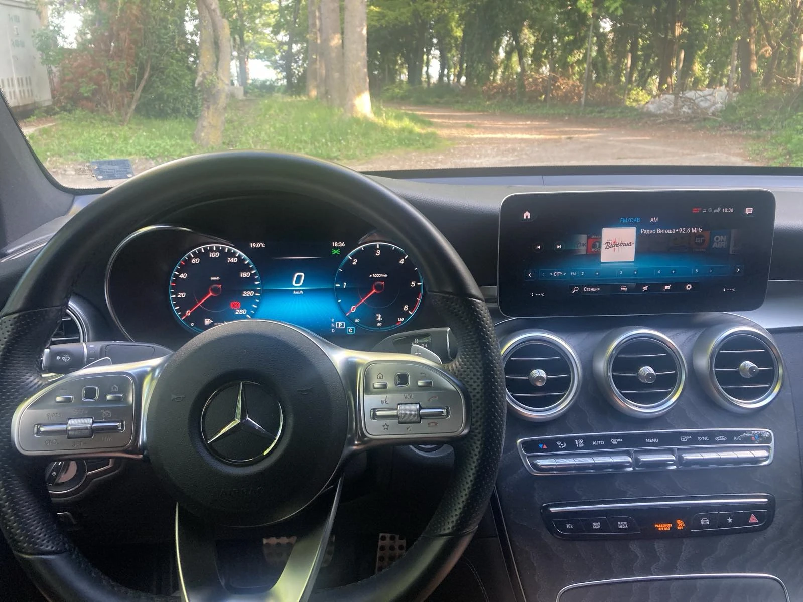 Mercedes-Benz GLC 300 AMG Line 49000km, снимка 6 - Автомобили и джипове - 54495674