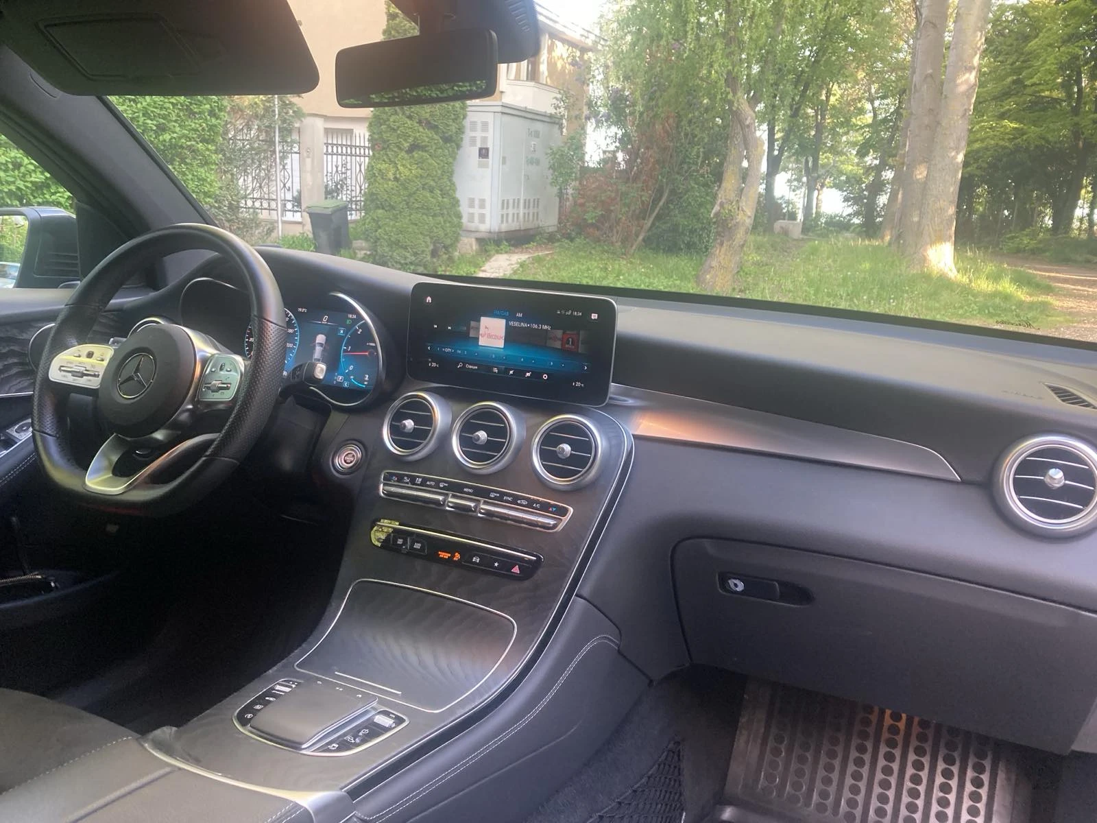 Mercedes-Benz GLC 300 AMG Line 49000km, снимка 7 - Автомобили и джипове - 54495674