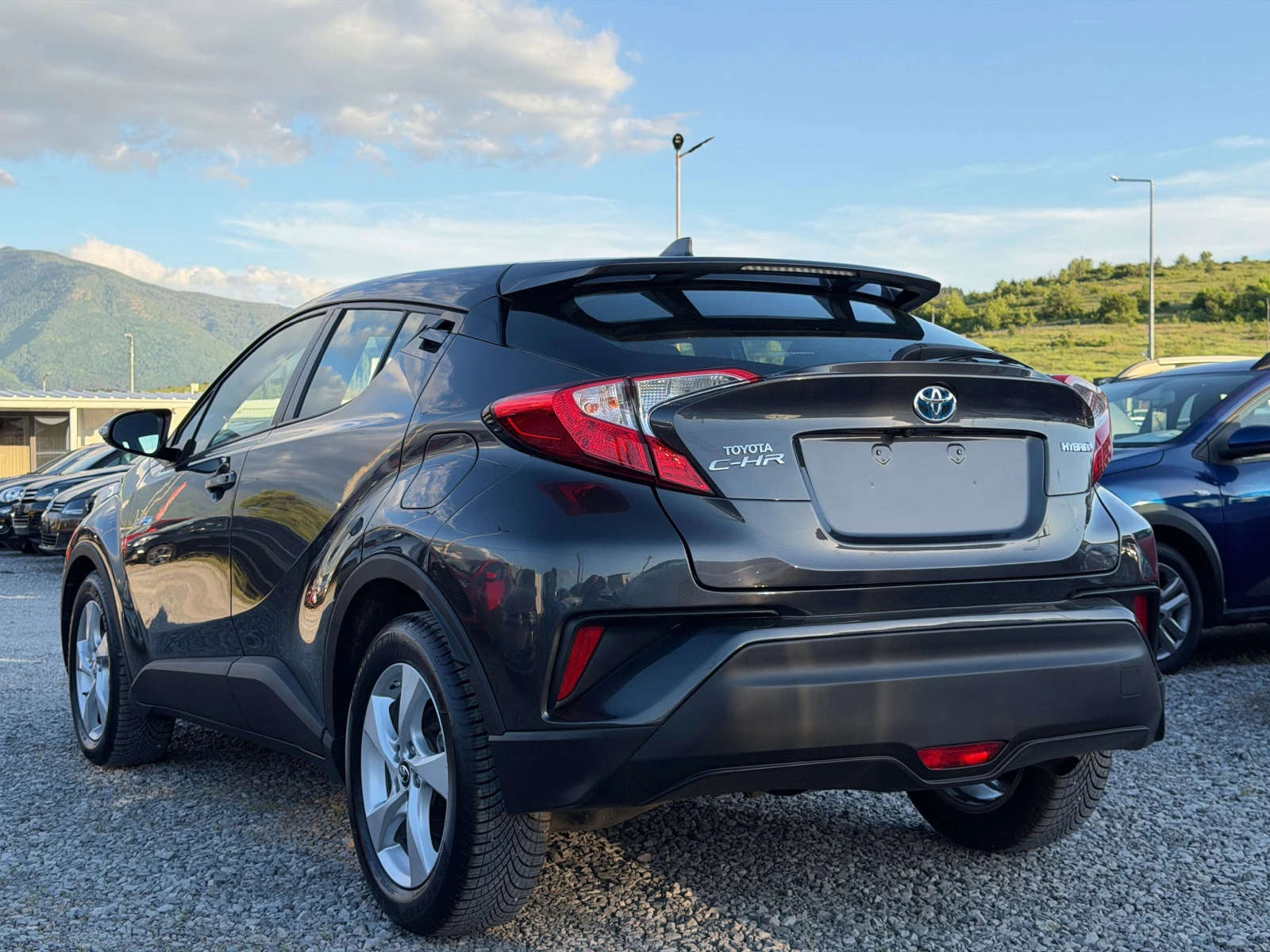 Toyota C-HR 1.8 Hybrid BUSINESS / NAVI / 1 СОБСТВЕНИК, снимка 3 - Автомобили и джипове - 54712092