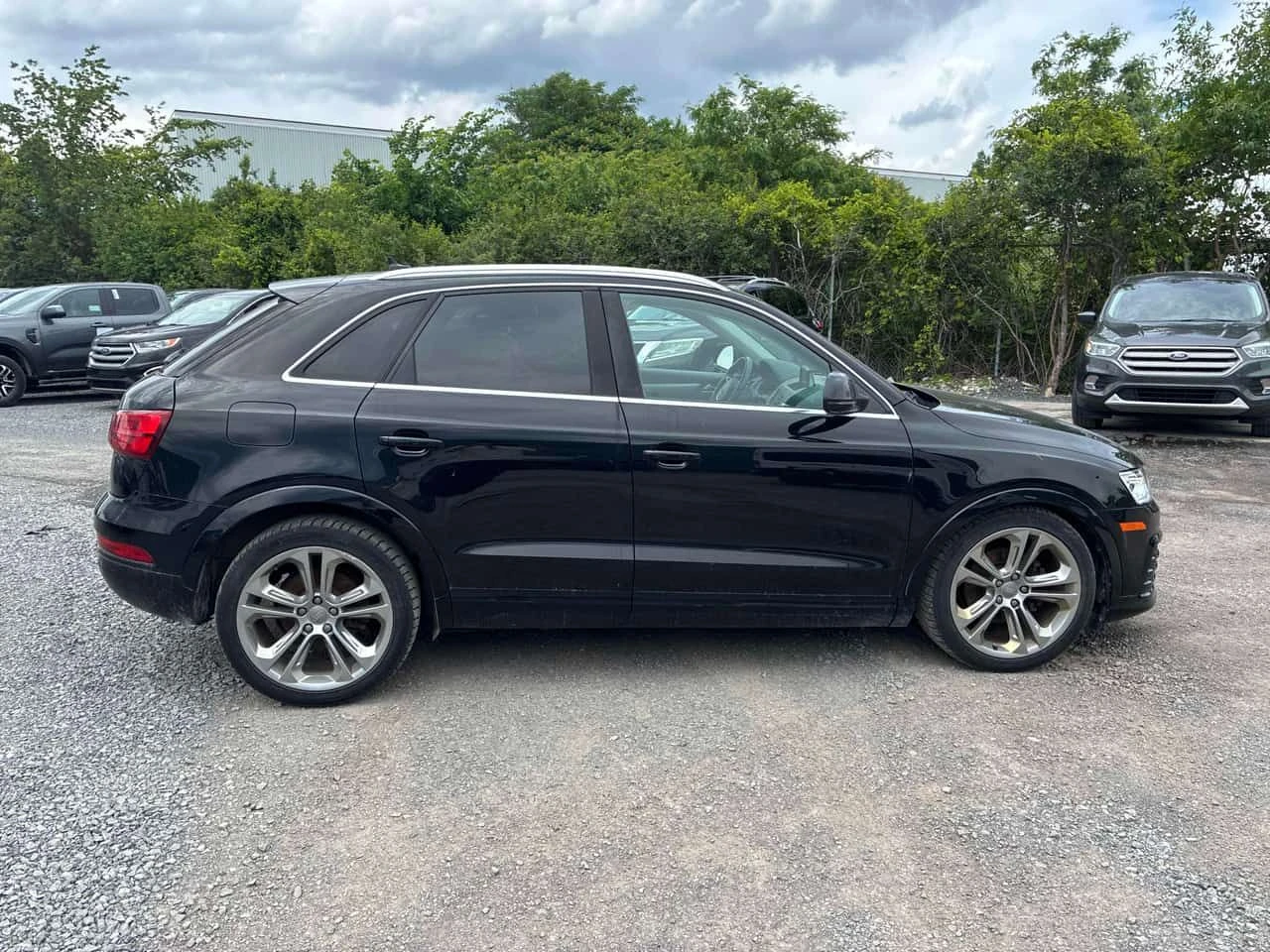 Audi Q3 PANORAMA| ПОДГРЕВИ| ПАМЕТ| 2 ЧИФТА ГУМИ| , снимка 3 - Автомобили и джипове - 55047672
