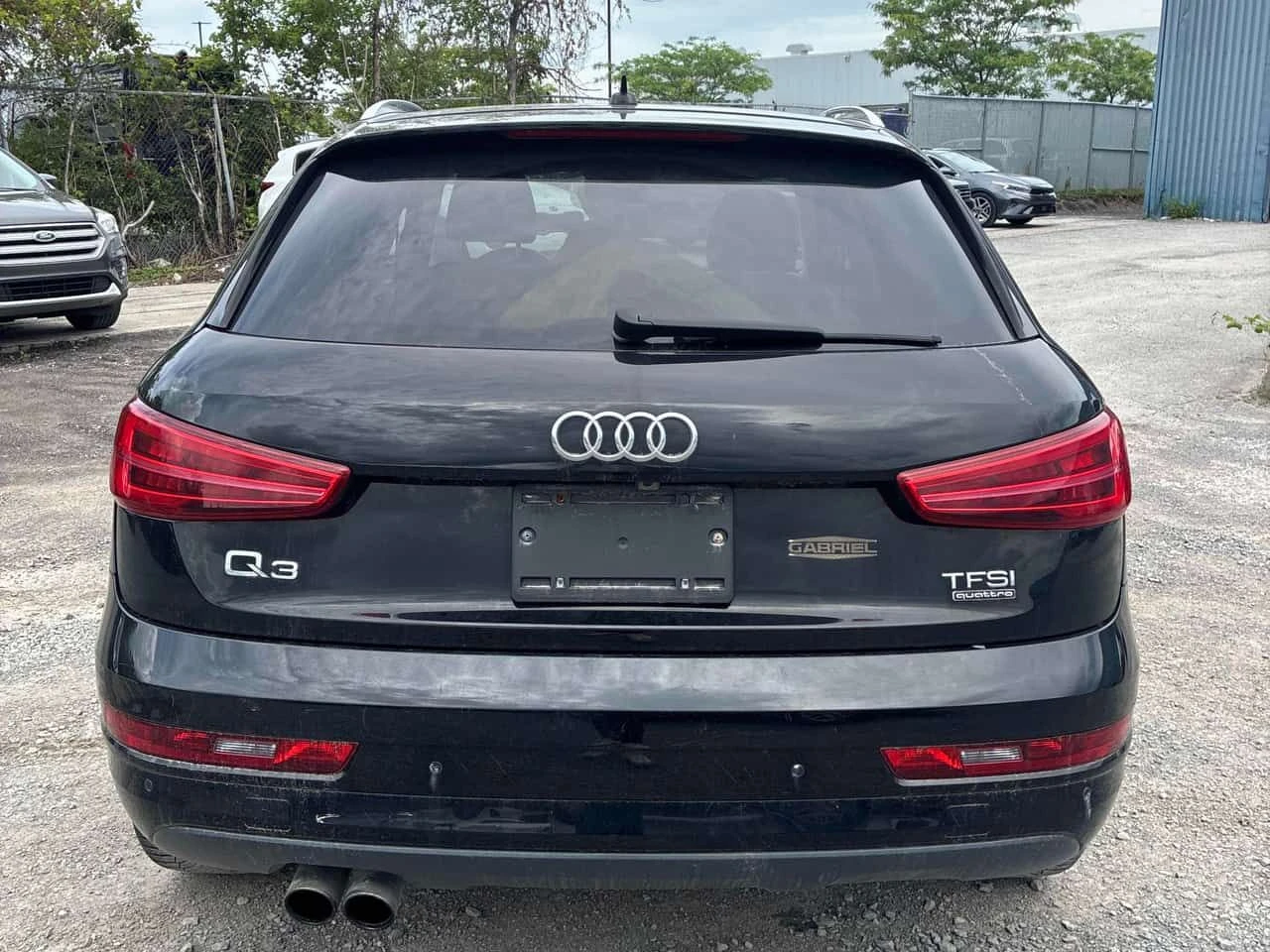 Audi Q3 PANORAMA| ПОДГРЕВИ| ПАМЕТ| 2 ЧИФТА ГУМИ| , снимка 4 - Автомобили и джипове - 55047672