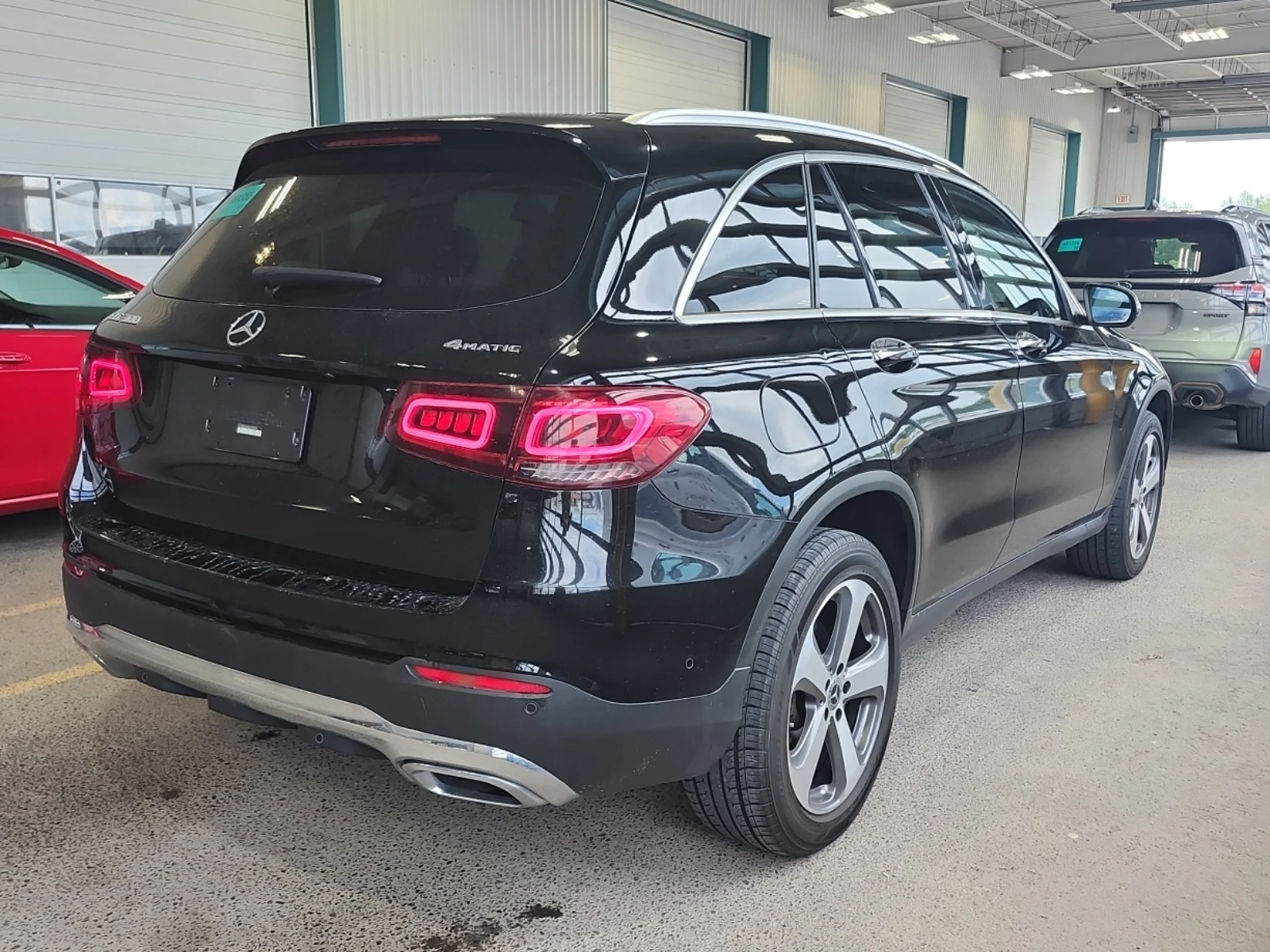 Mercedes-Benz GLC 300, снимка 3 - Автомобили и джипове - 55103948