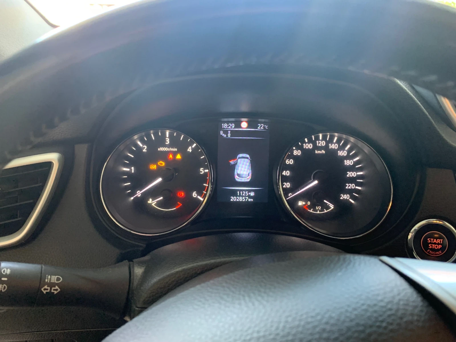 Nissan Qashqai, снимка 10 - Автомобили и джипове - 55694254