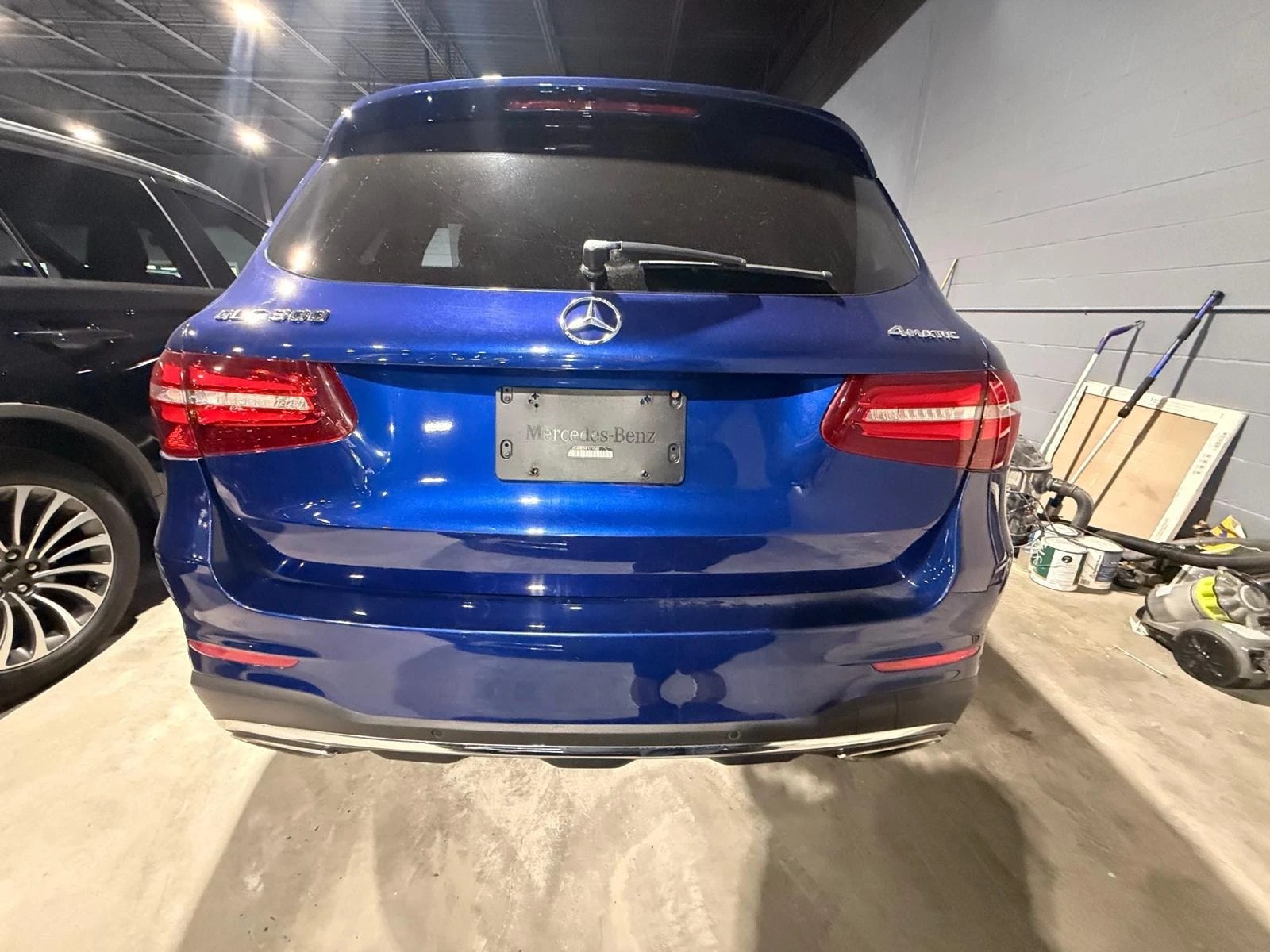 Mercedes-Benz GLC 300 * CARFAX * ЦЕНА ДО БГ, снимка 4 - Автомобили и джипове - 55902972