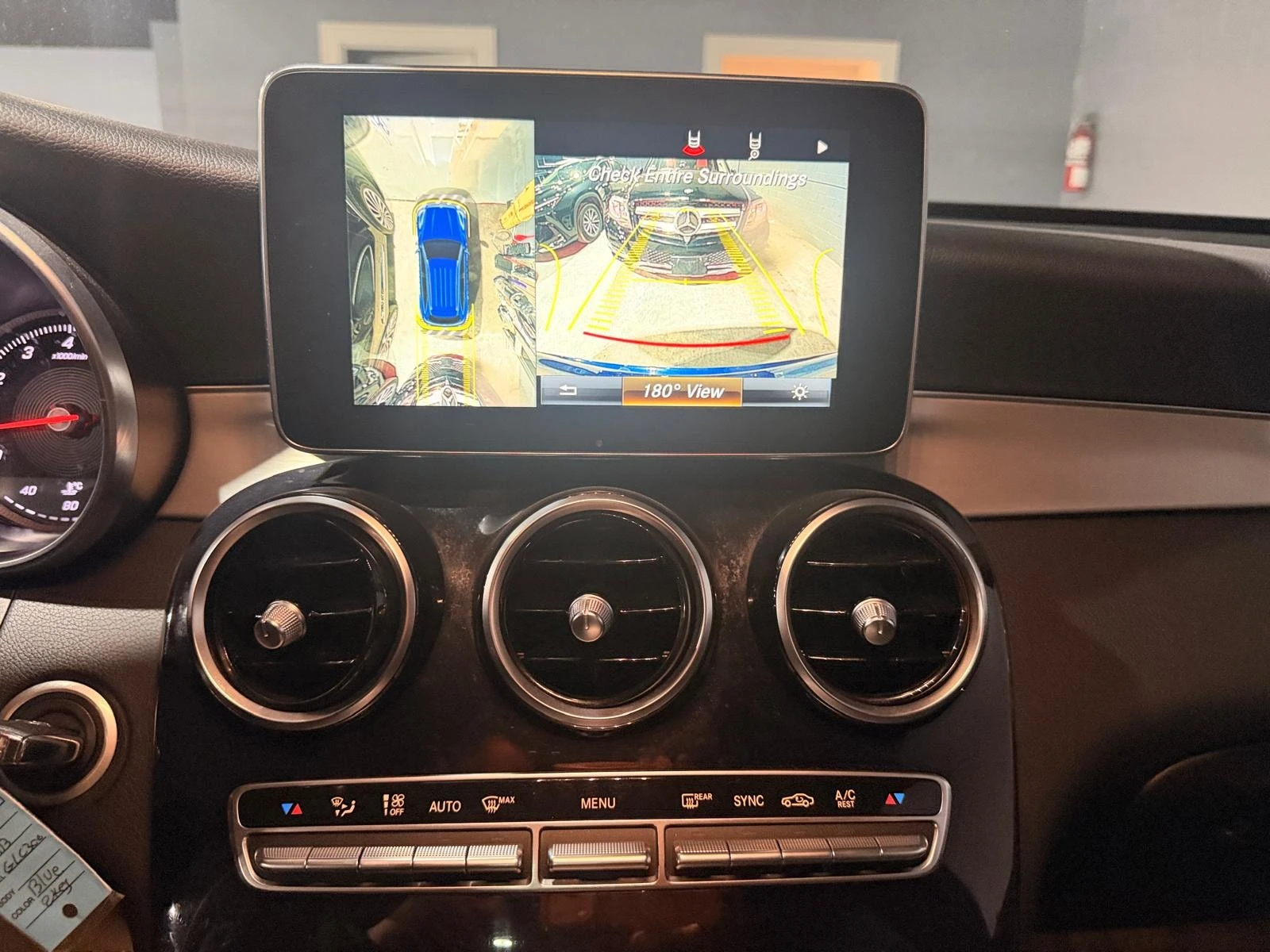 Mercedes-Benz GLC 300 * CARFAX * ЦЕНА ДО БГ, снимка 11 - Автомобили и джипове - 55902972