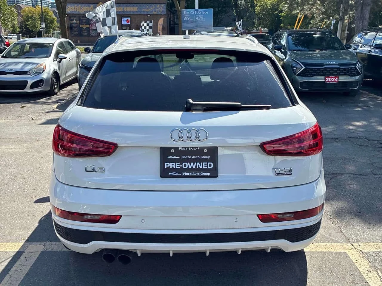 Audi Q3 ТЕCHNIK| BOSE| ПОДГРЕВИ| КАМЕРА| КЛИП НА МОТОРА| , снимка 4 - Автомобили и джипове - 56216881