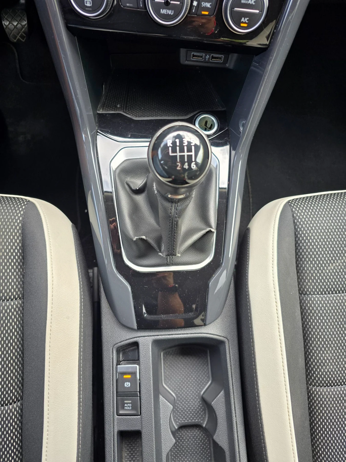 VW T-Roc R-LINE/DIGITAL/CAMERA, снимка 14 - Автомобили и джипове - 56222595