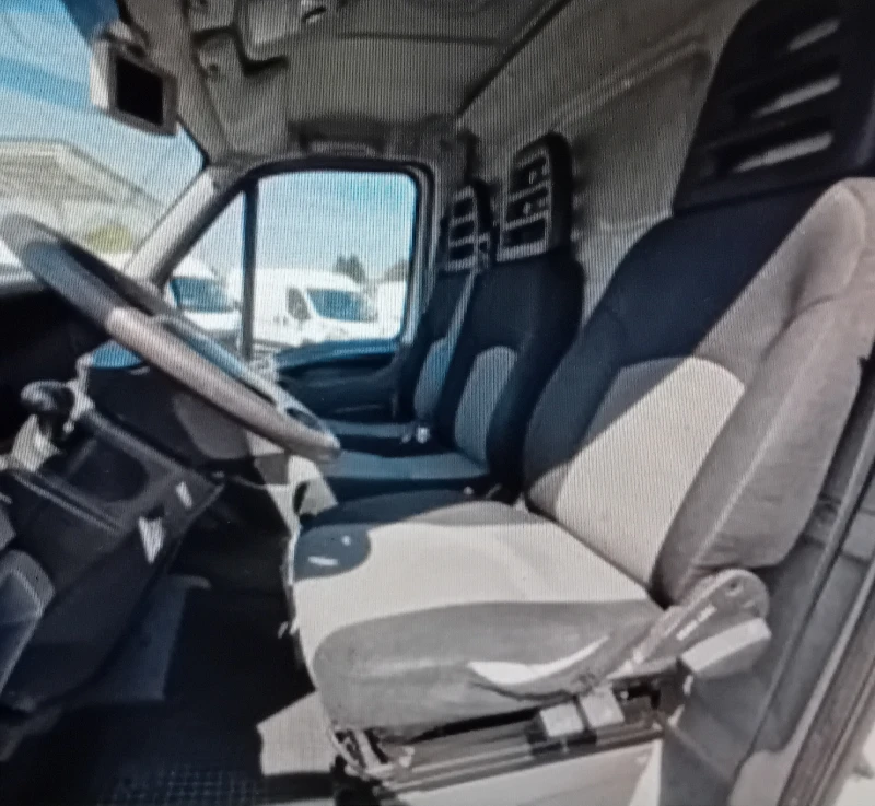 Iveco Daily 35S11, снимка 7 - Бусове и автобуси - 51985348
