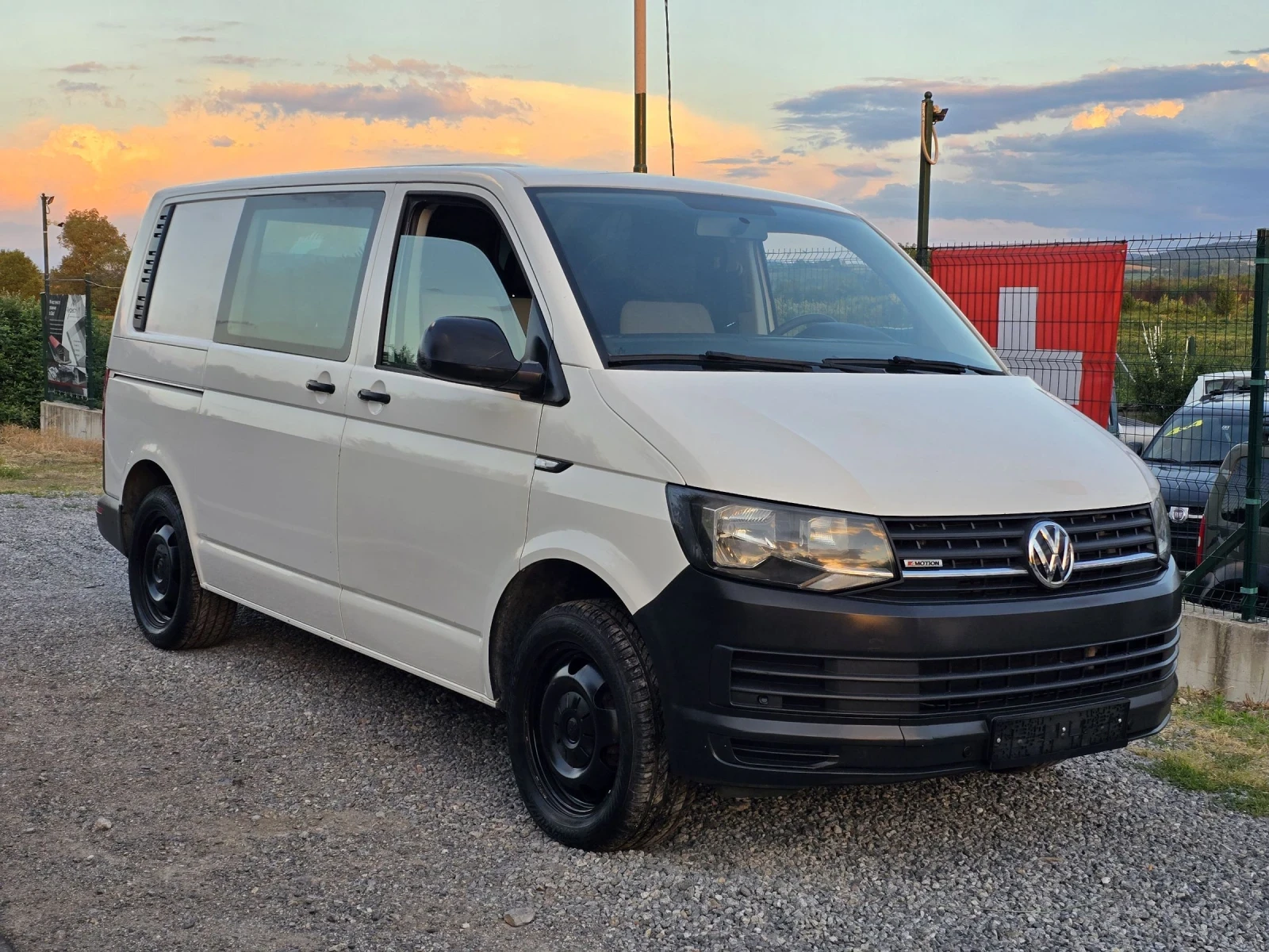 VW T6 4Motion Navi 2.0TDI Клима, снимка 3 - Бусове и автобуси - 54839768