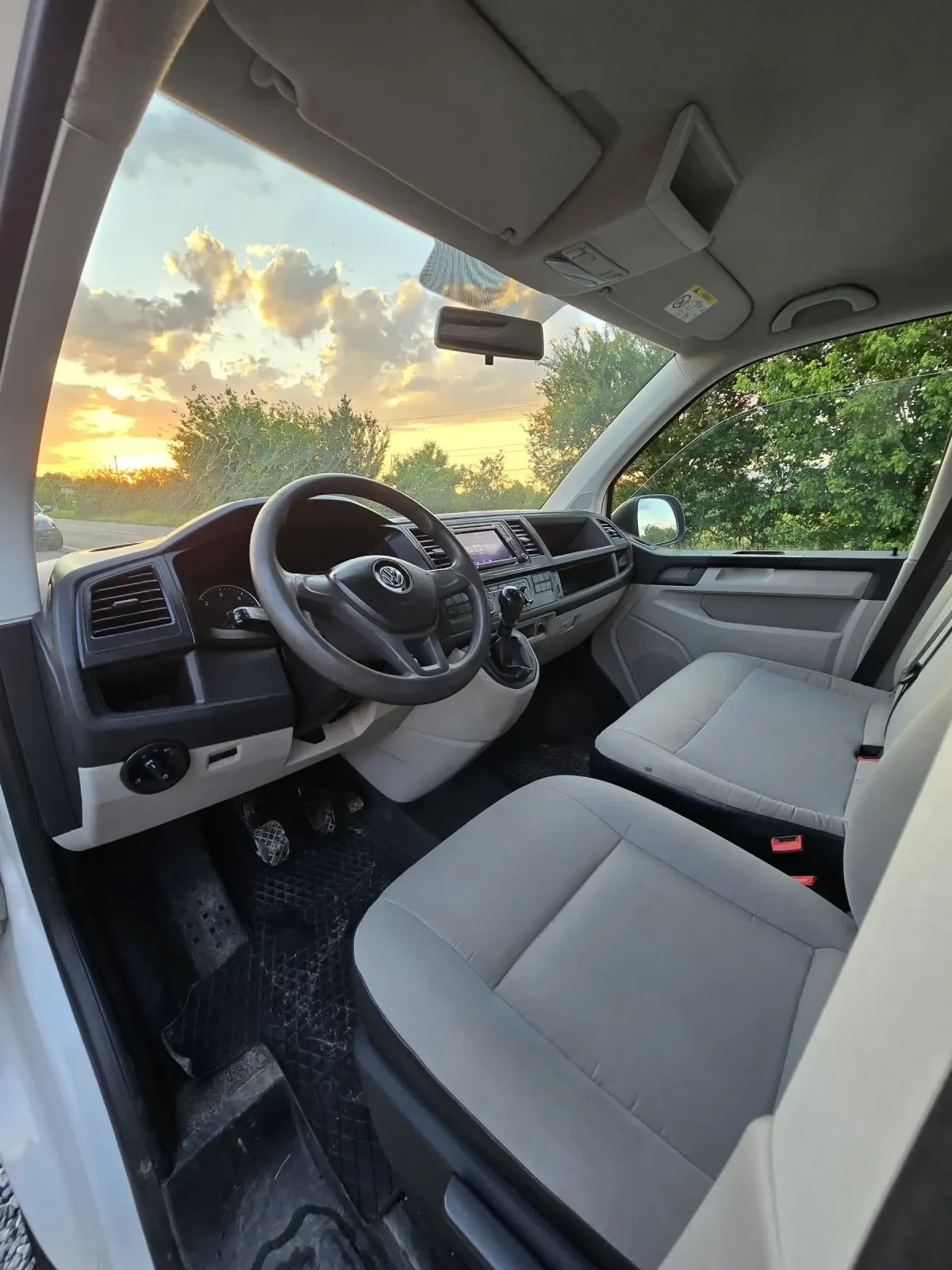 VW T6 4Motion Navi 2.0TDI Клима, снимка 8 - Бусове и автобуси - 54839768
