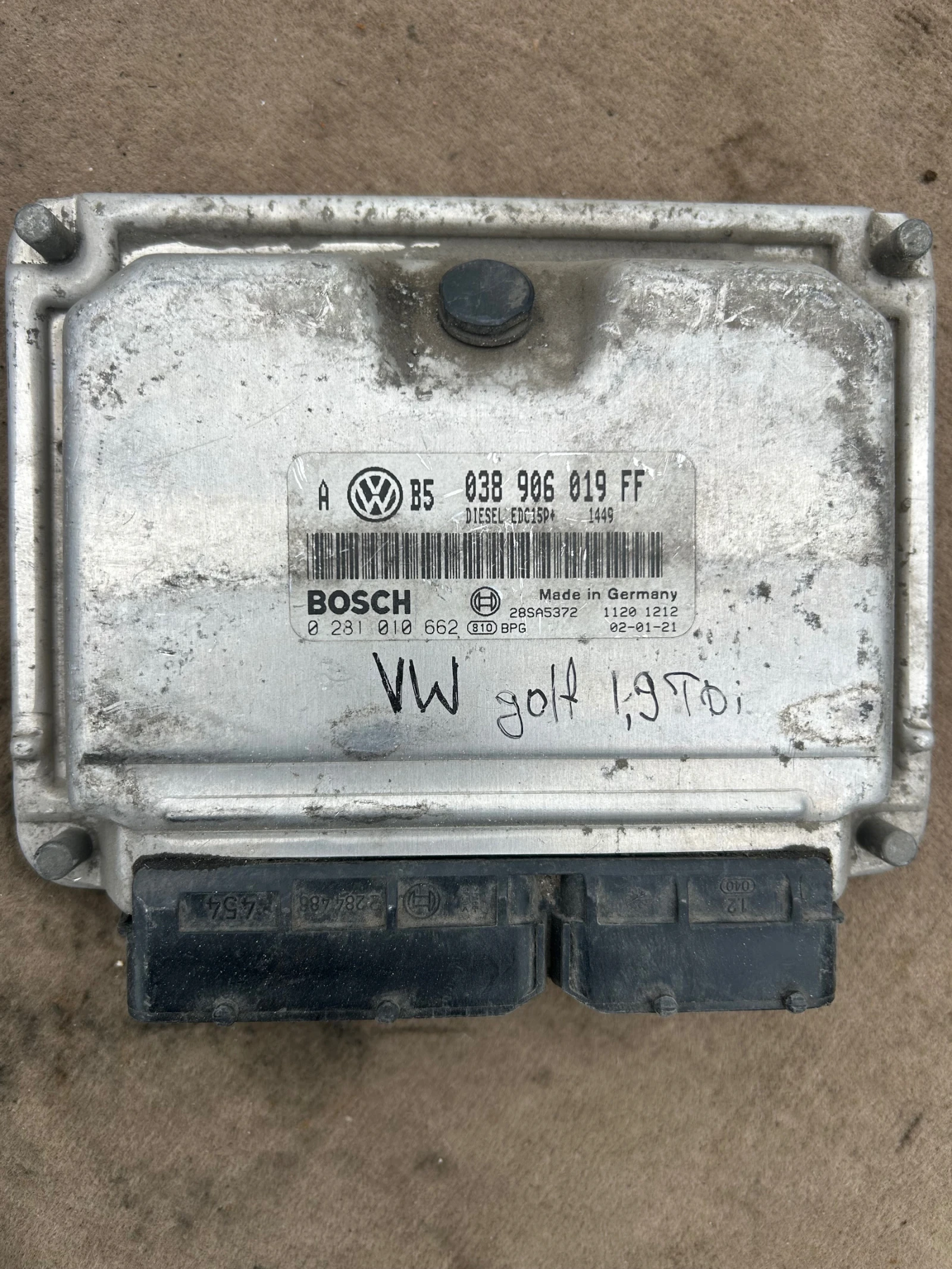 038906019FF компютър двигател VOLKSWAGEN GOLF 4 1.9TDI 0281010662, снимка 1 - Части - 54515138